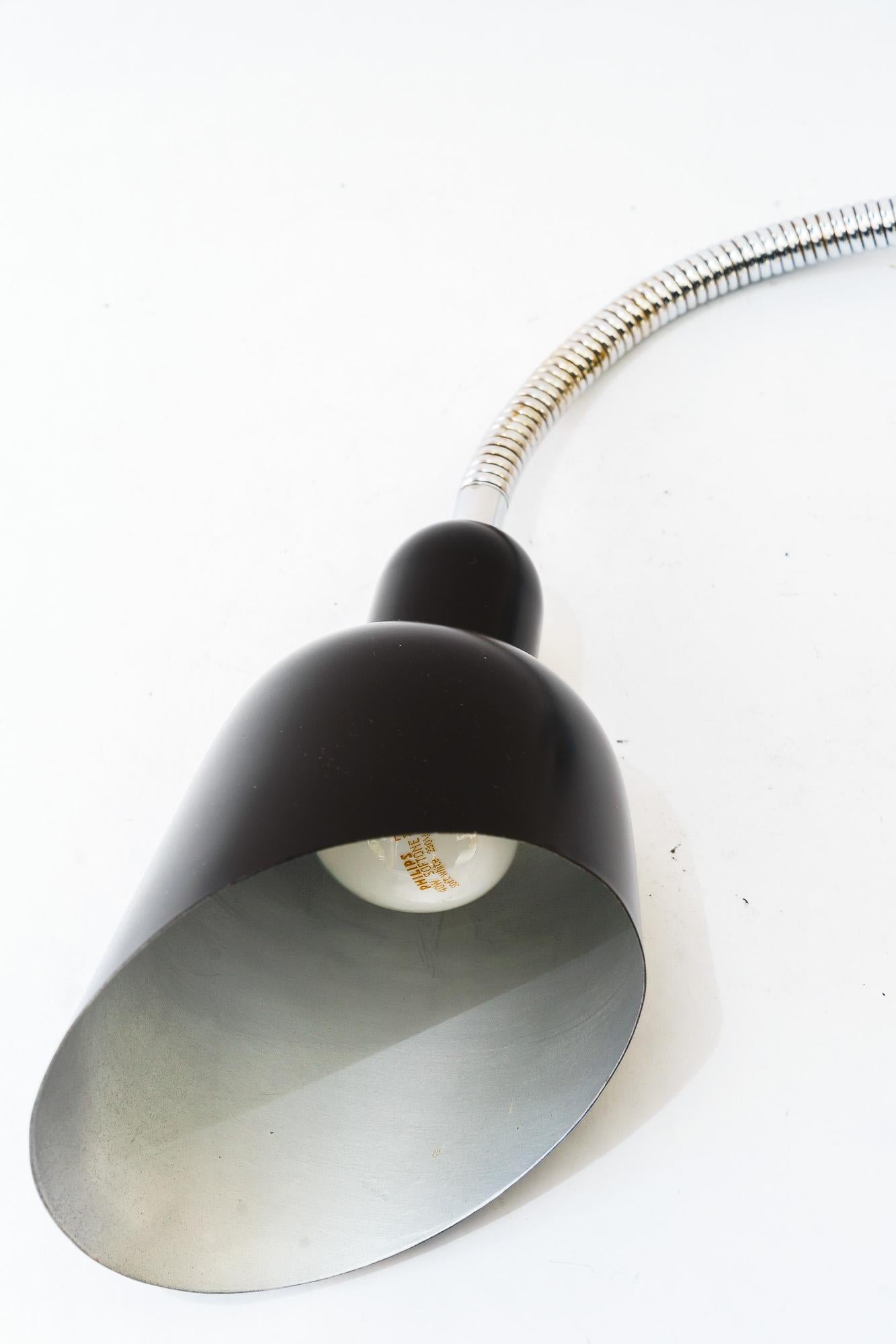 Lampada da parete flessibile in nichel art déco vienna anni '20 circa
Condizioni originali