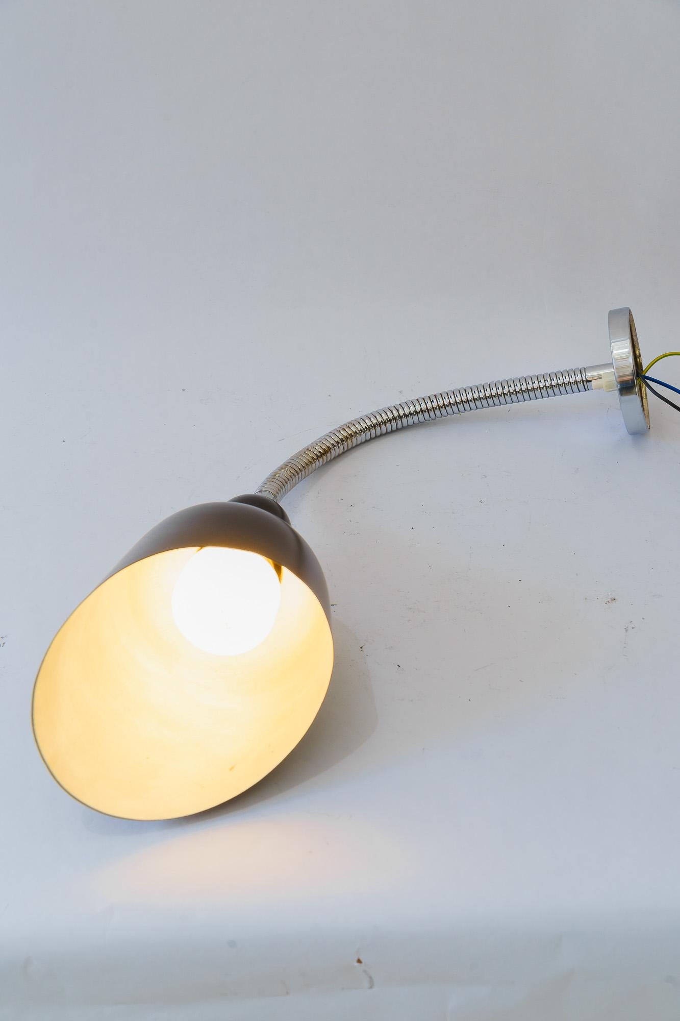 Lampada da parete flessibile in nichel art déco vienna anni '20 circa In condizioni buone in vendita a Wien, AT