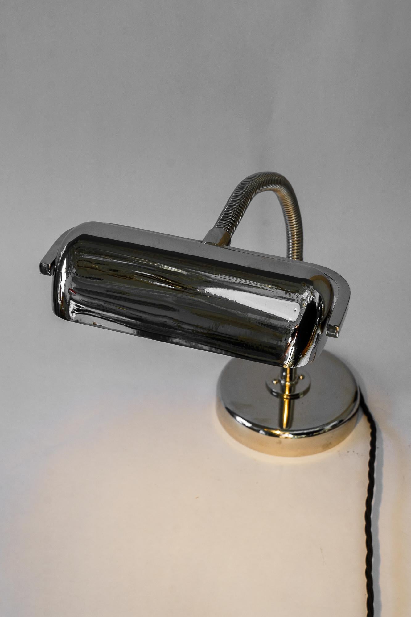 Flessibile nichelato  lampada da tavolo art deco degli anni '20 in vendita 3