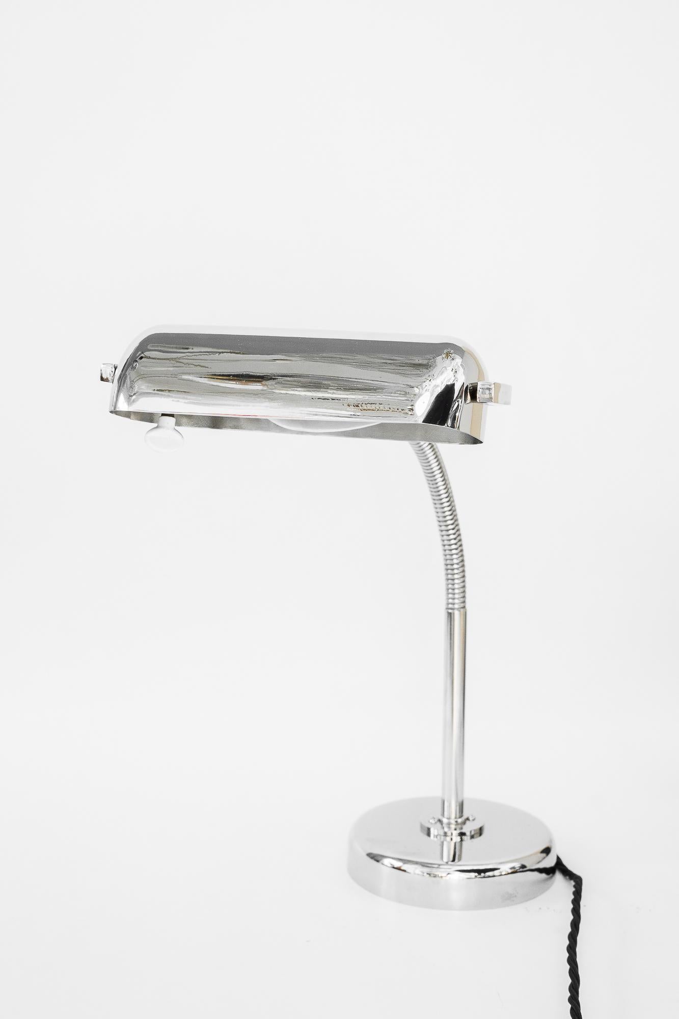 Nickel Flessibile nichelato  lampada da tavolo art deco degli anni '20 in vendita