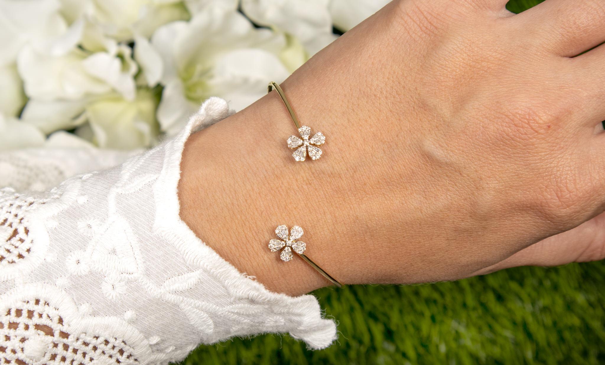 Flexible Open Cuff Diamond Flower Bracelet In Excellent Condition For Sale In Aliso Viejo, CA