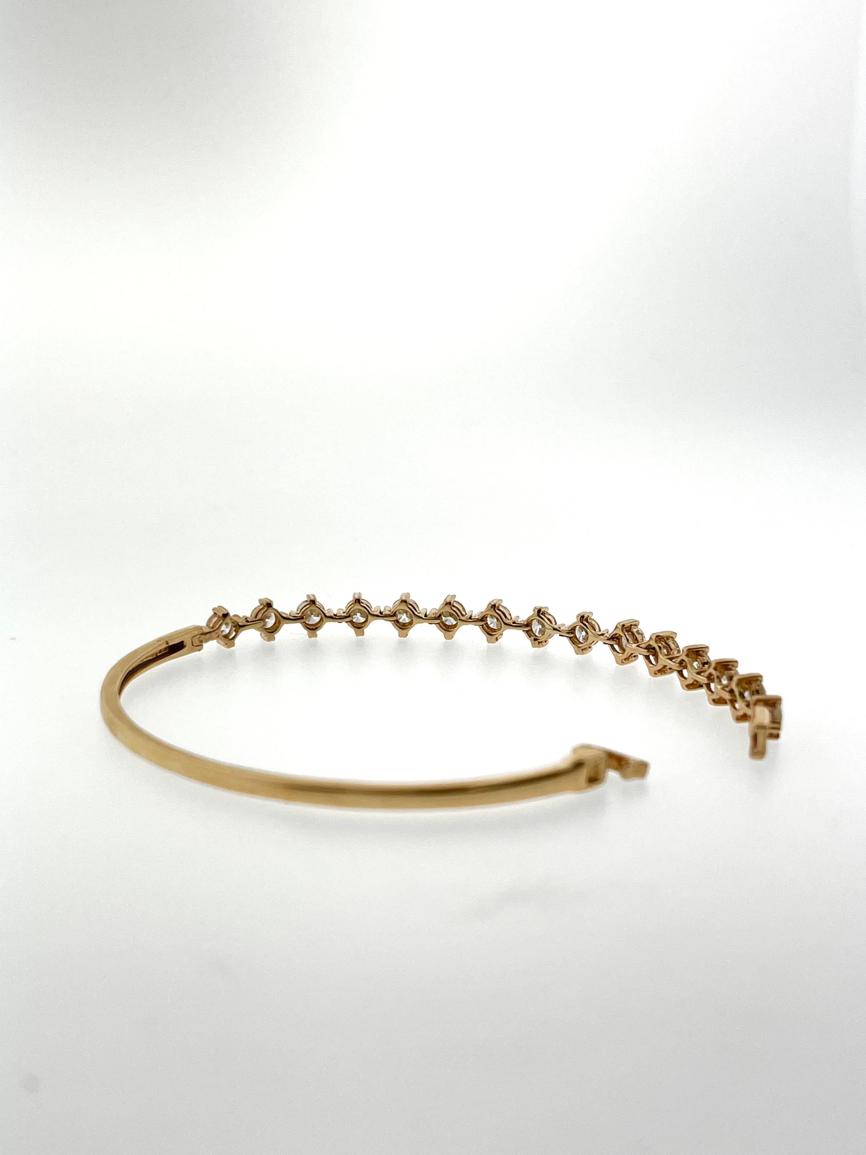 Bracelet souple en or rose et diamants Neuf - En vente à Los Angeles, CA