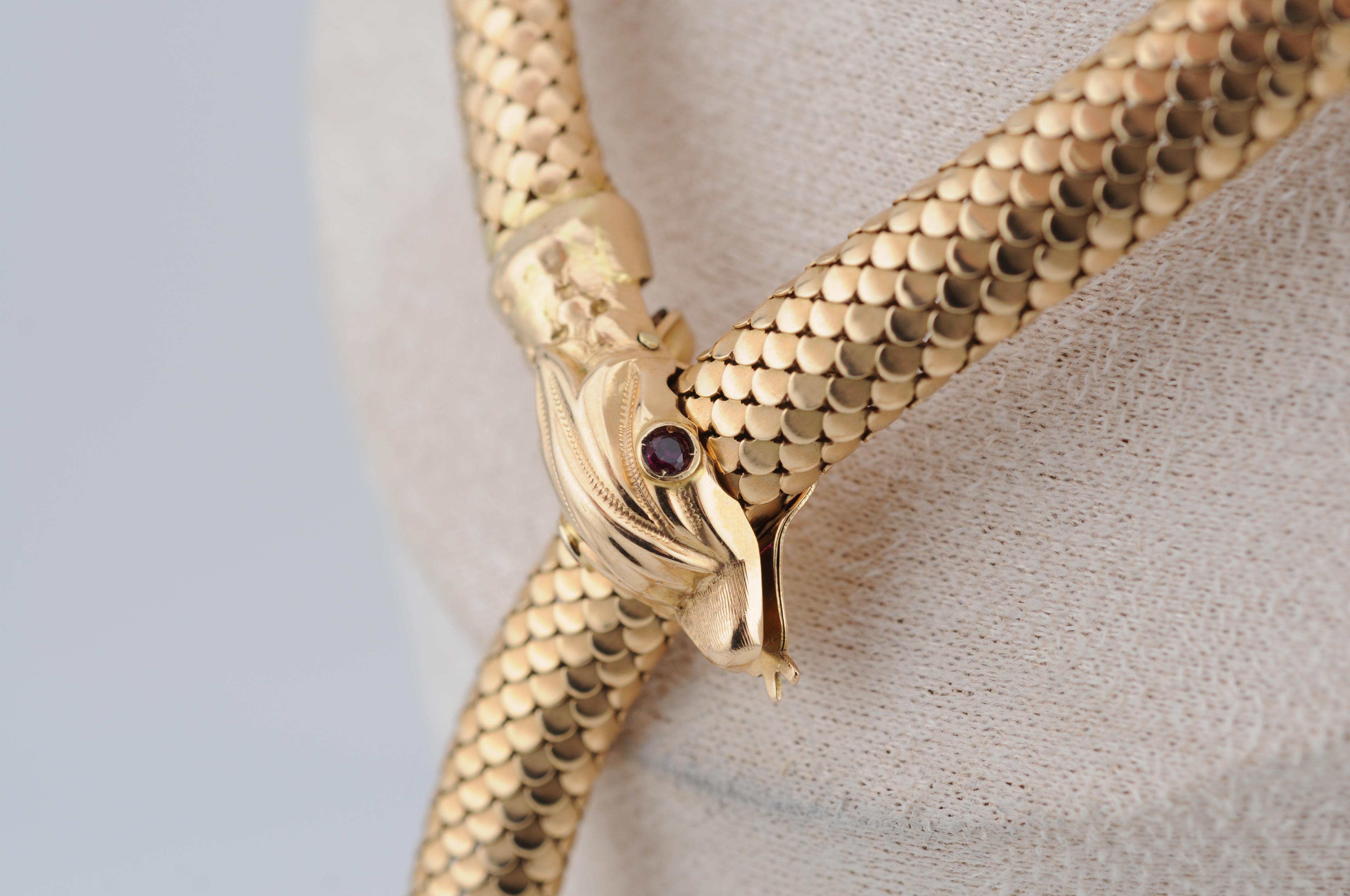 Collana/Bracciale di serpenti flessibili  55 cm, 66 g, Occhi di rubino in vendita 1