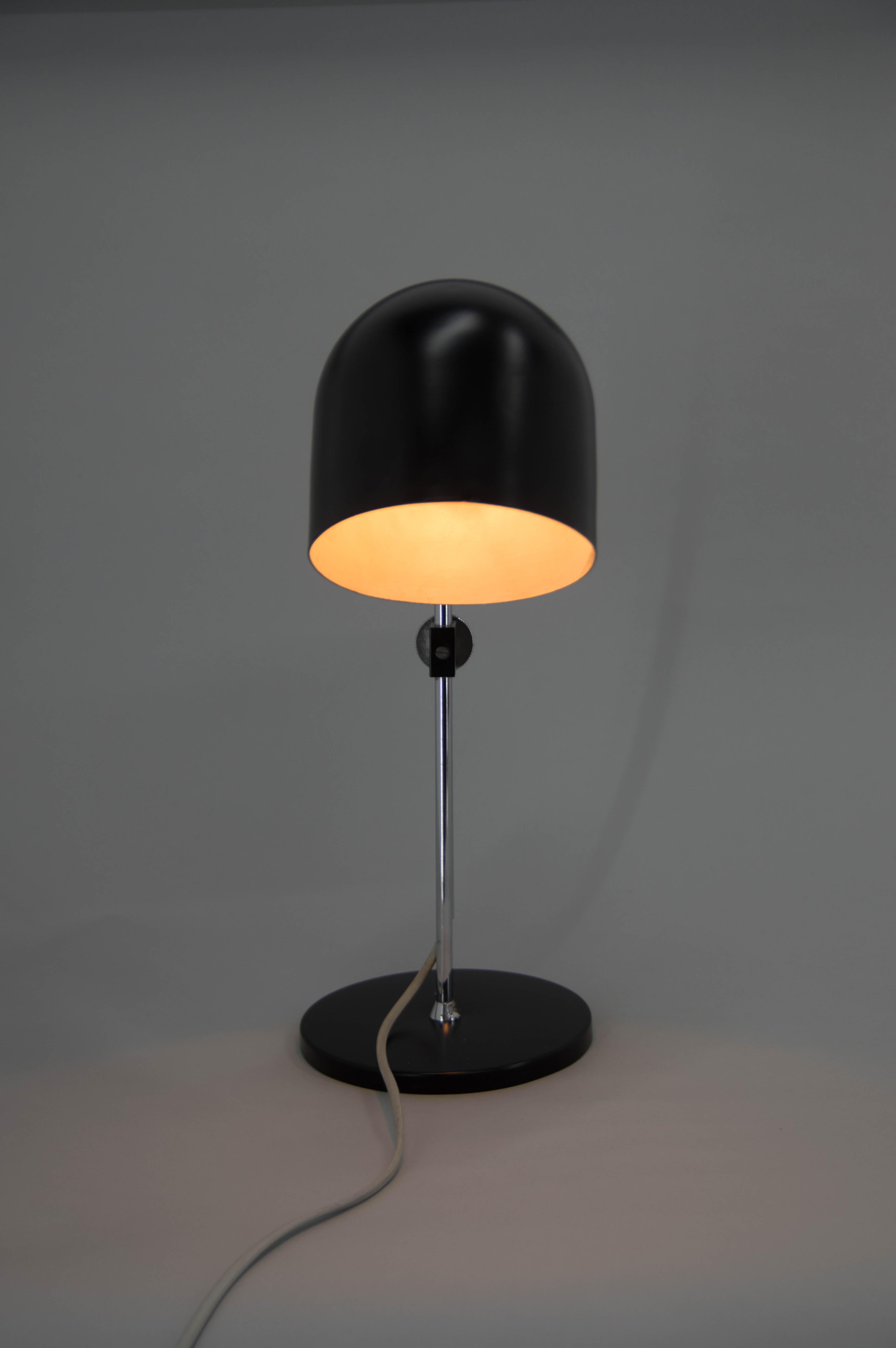 Flexible Table Lamp by Napako, 1960, Restored In Good Condition For Sale In Praha, CZ