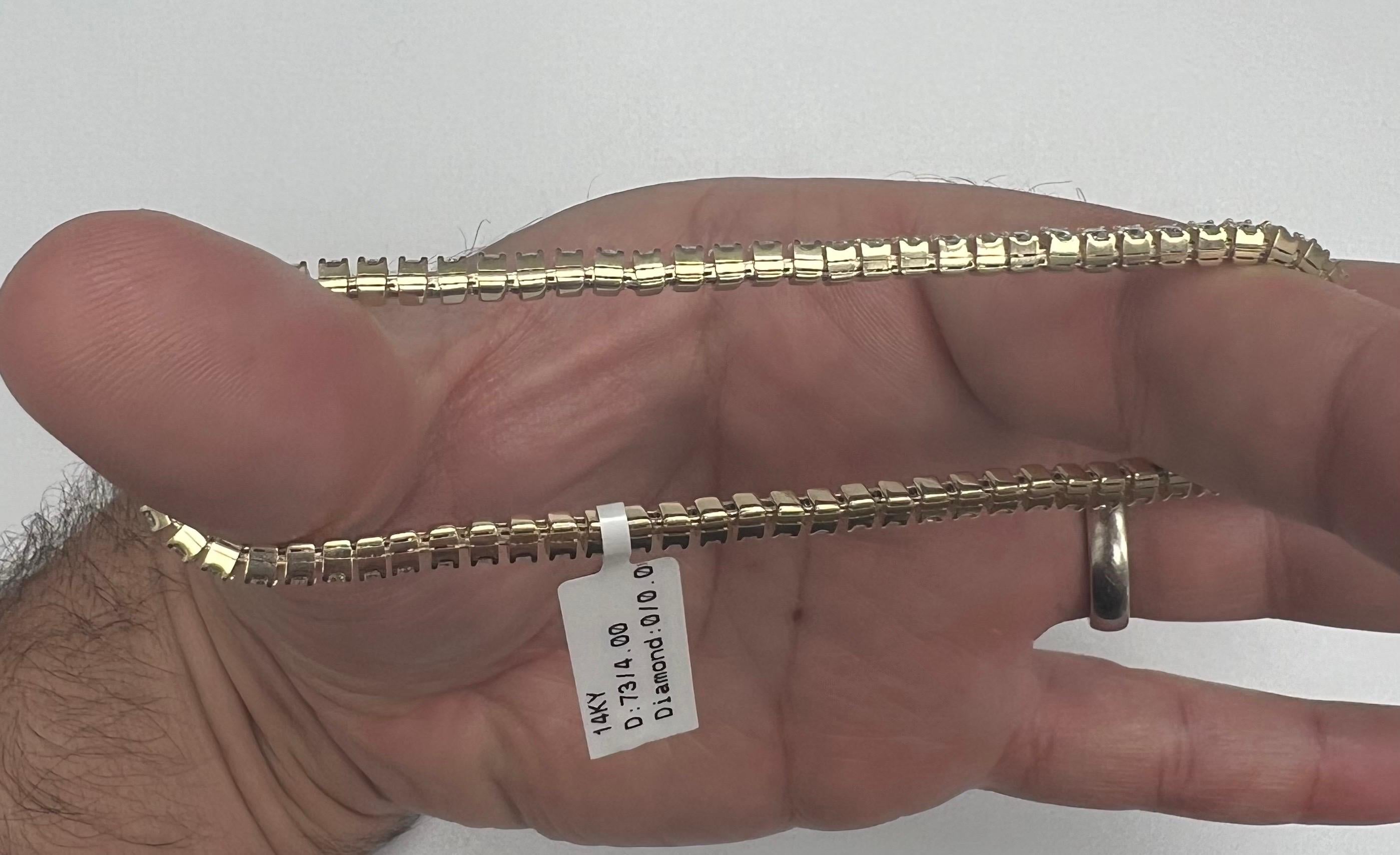 Flexible Tennis Bangle Bracelet in 14k Yellow Gold With Natural Diamonds In New Condition For Sale In Great Neck, NY