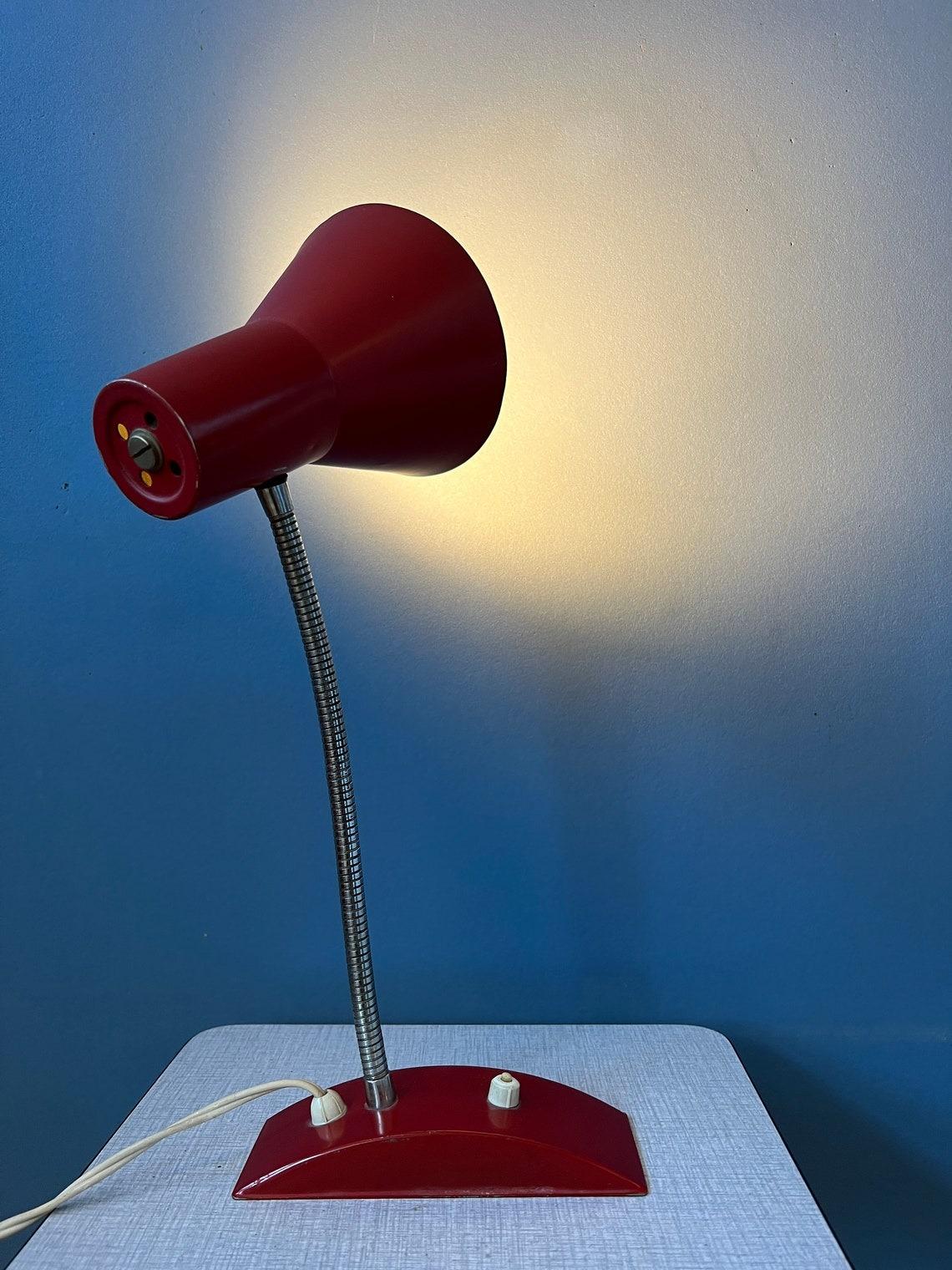 Lampe de table vintage souple de l'ère spatiale rouge, 1970 Bon état - En vente à ROTTERDAM, ZH