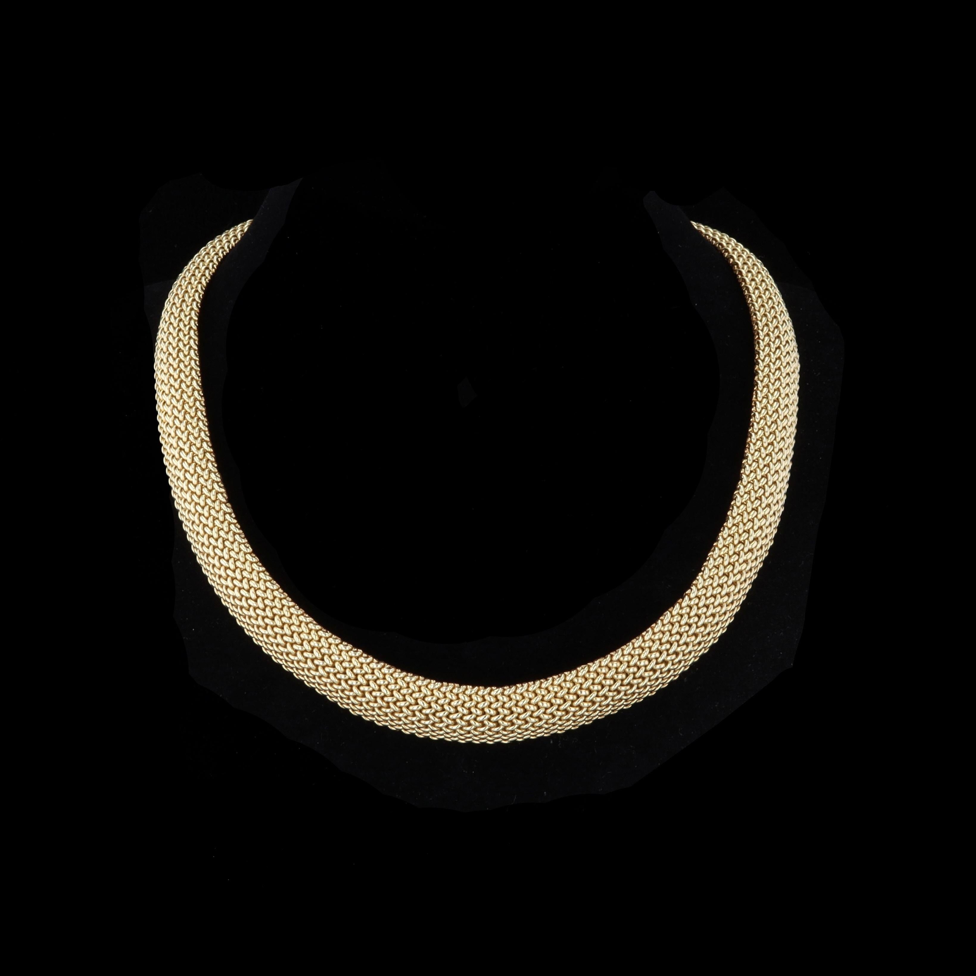 Flexible Woven 14kt Yellow Gold Estate Necklace In Excellent Condition For Sale In NEW ORLEANS, LA