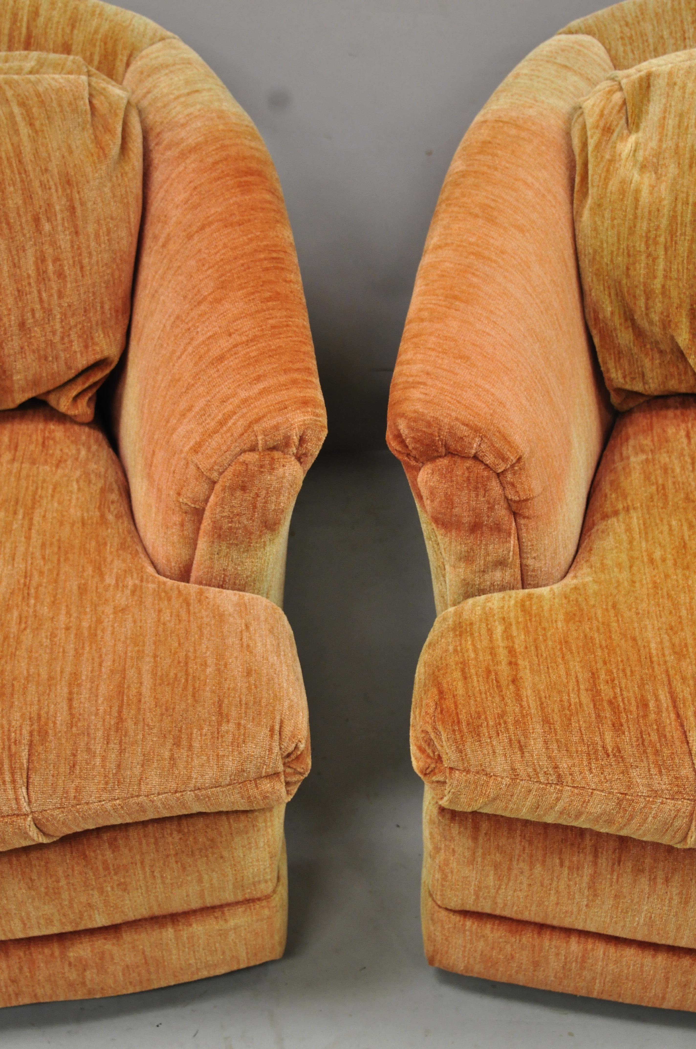 Nord-américain Flexsteel Mid Century Orange Swivel Lounge Club Chairs, une paire en vente