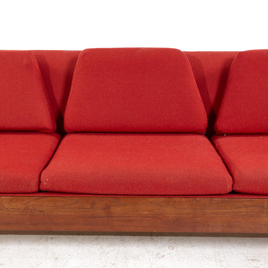 Late 20th Century Flexsteel Mid Century Thunderbird Walnut Sofa For Sale