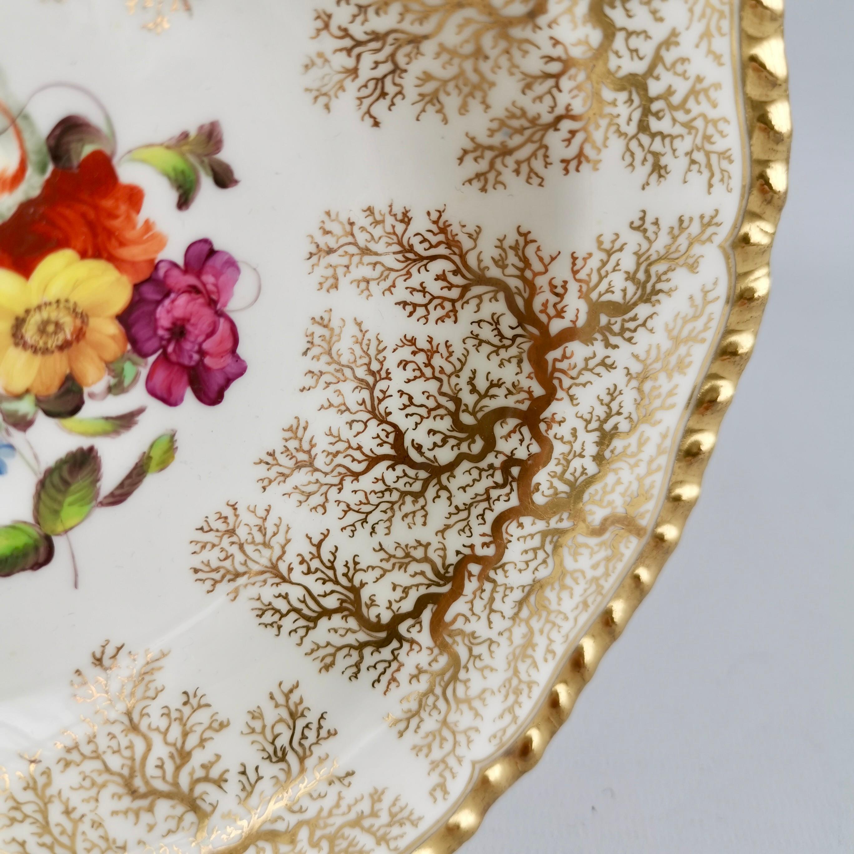 Hand-Painted Flight Barr and Barr Small Porcelain Bowl, Gilt Seaweed, Regency 1816-1820