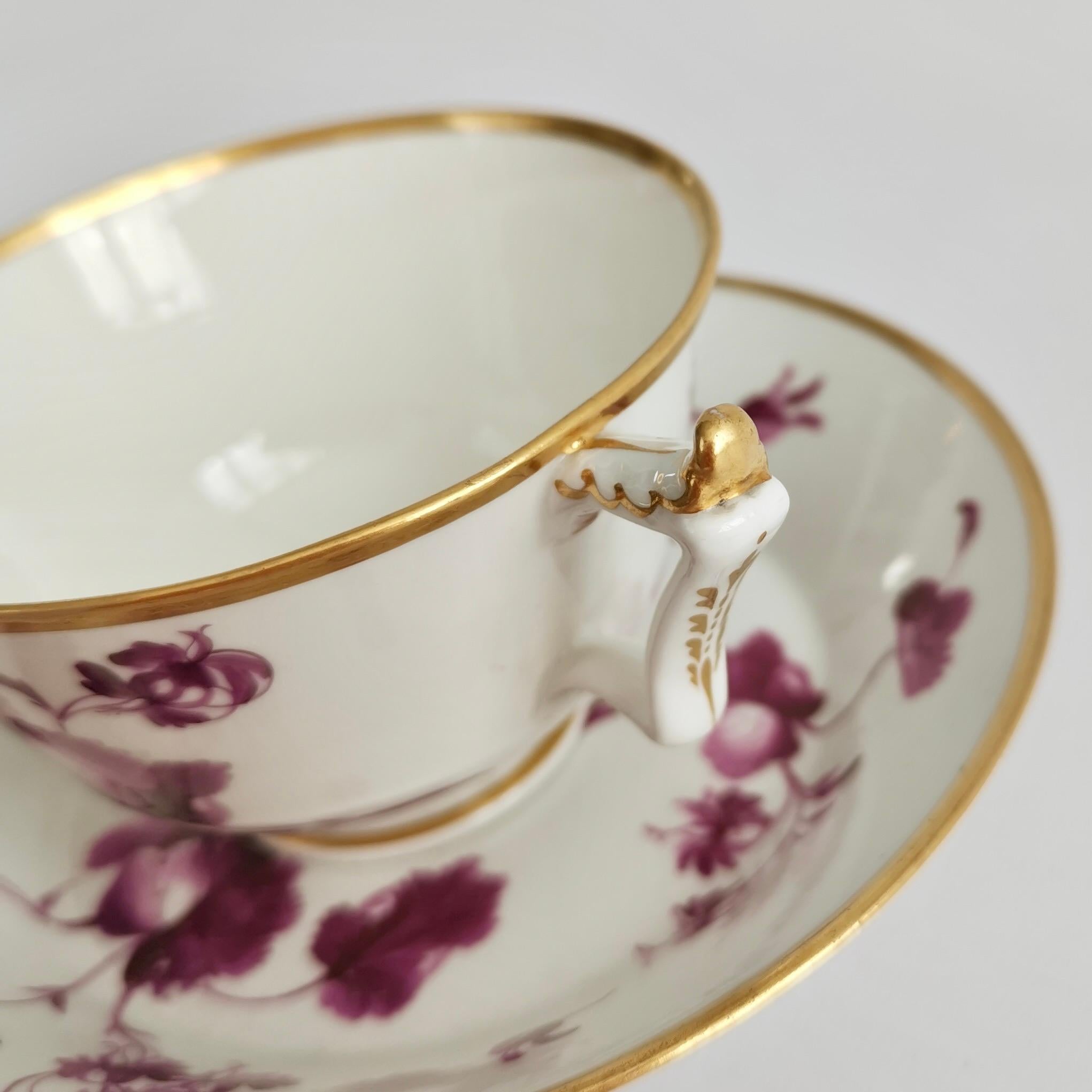 Flight Barr and Barr Teacup, White with Puce Flowers, Regency ca 1815 4