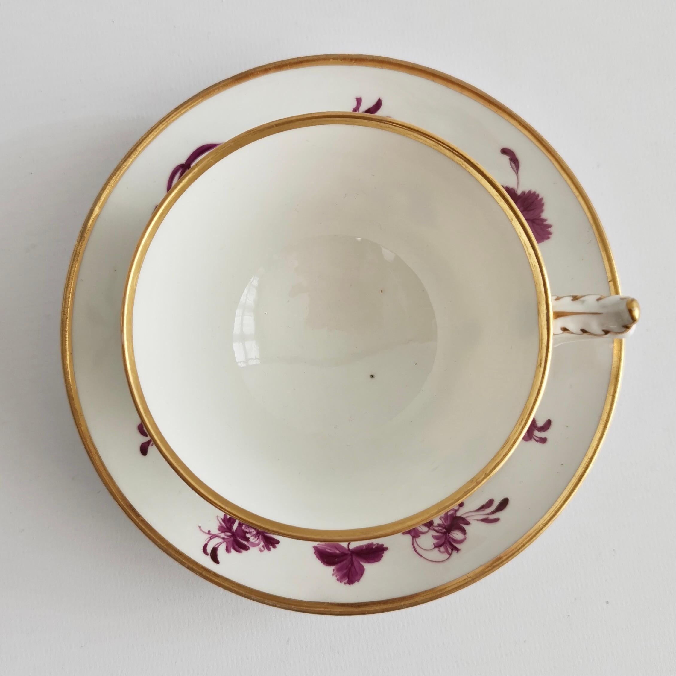 Hand-Painted Flight Barr and Barr Teacup, White with Puce Flowers, Regency ca 1815