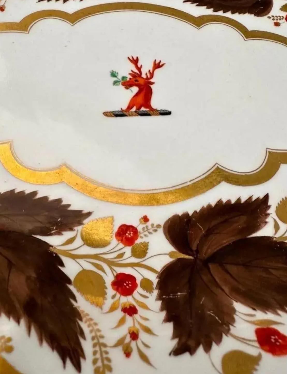 Flight Barr & Barr Oval Platter or Tray w Brown Vines & Berries, 1815-1820 In Good Condition For Sale In LOS ANGELES, CA