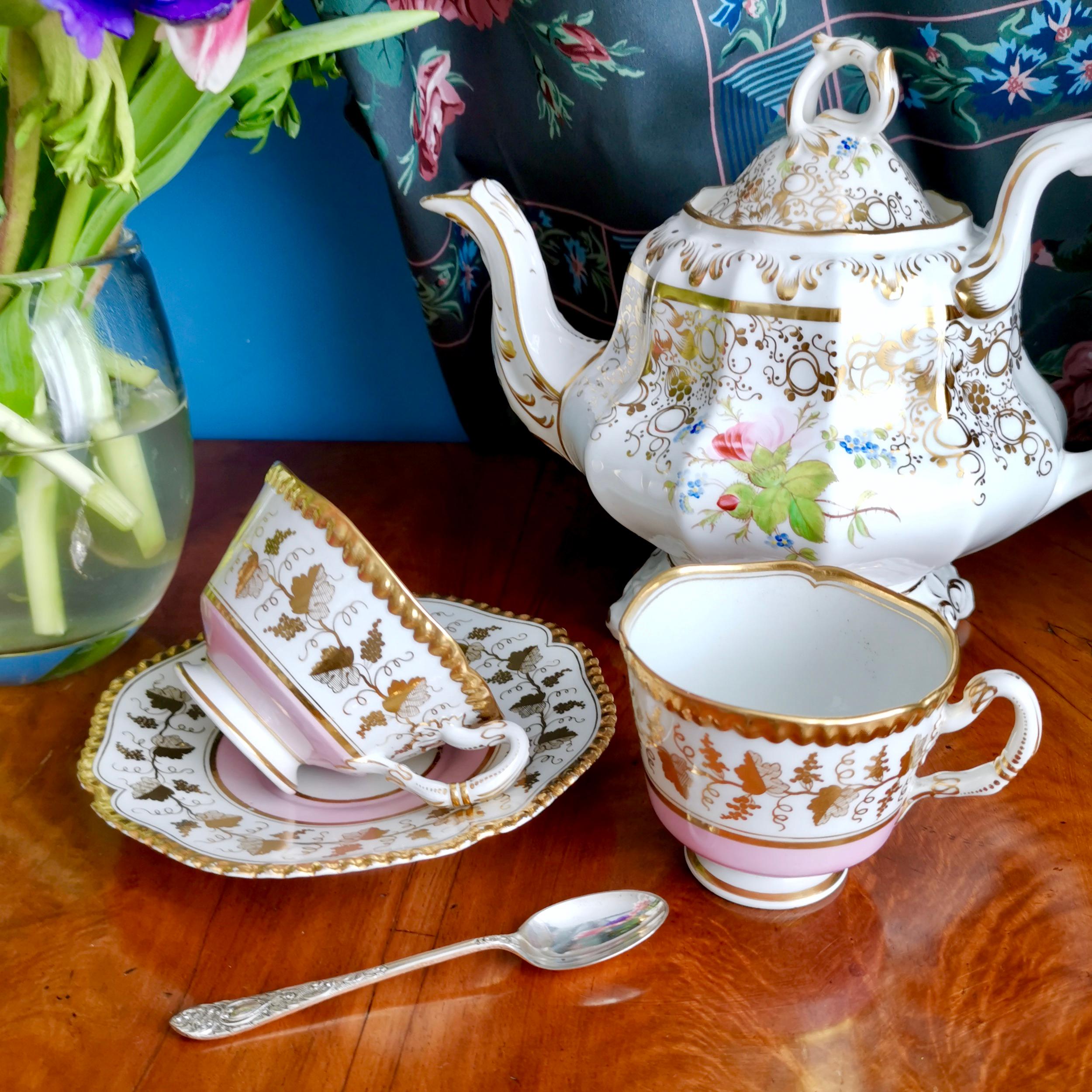 This is a beautiful trio produced by Flight Barr & Barr between 1815 and 1820. The trio consists a teacup, a coffee cup and a saucer. This is how teacups were sold in the early 19th century, as you would never drink tea and coffee at the same time,