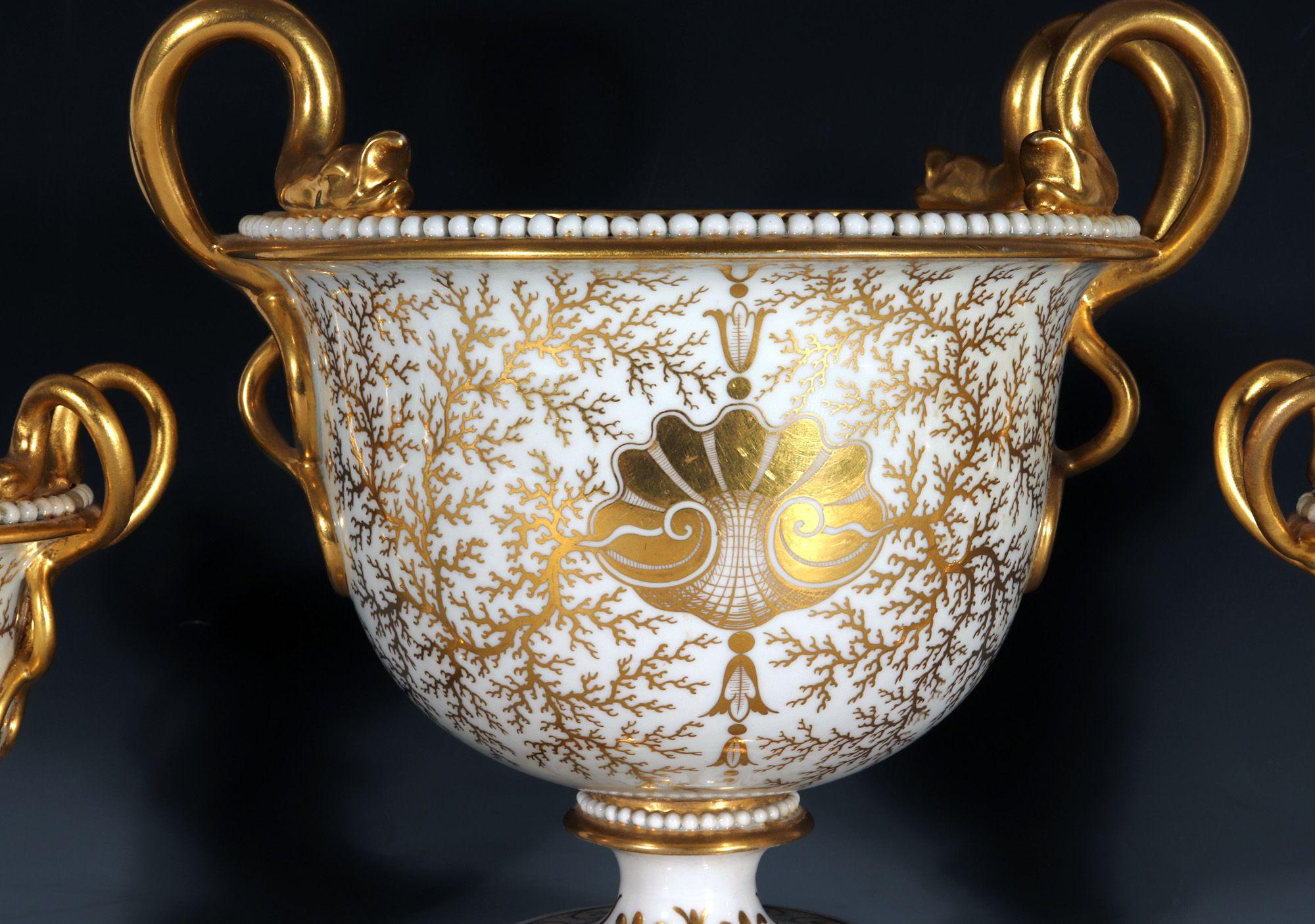 Flight, Barr & Barr Worcester Porcelain Sea Shell Garniture of Urns, 1813-17 3