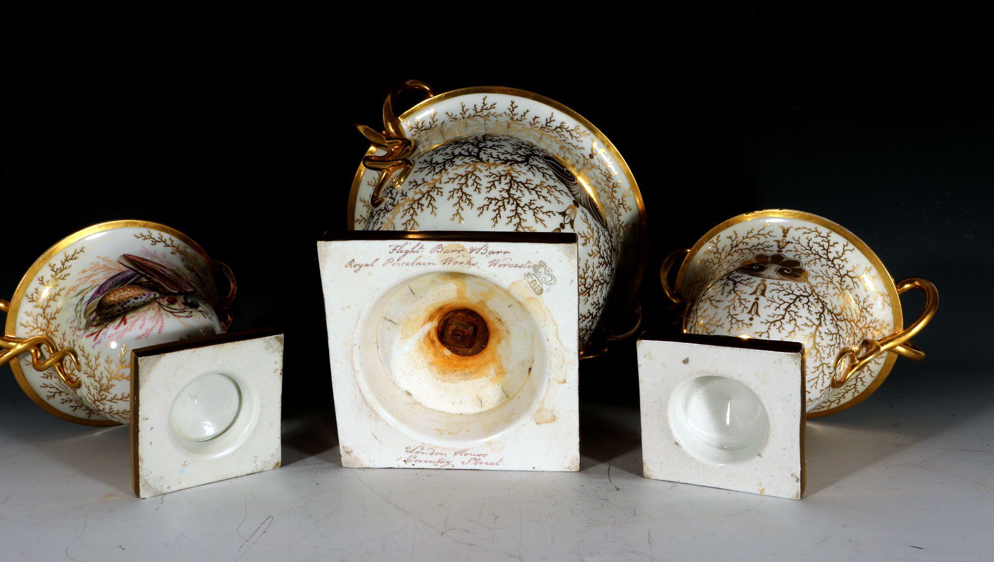 Flight, Barr & Barr Worcester Porcelain Sea Shell Garniture of Urns, 1813-17 6