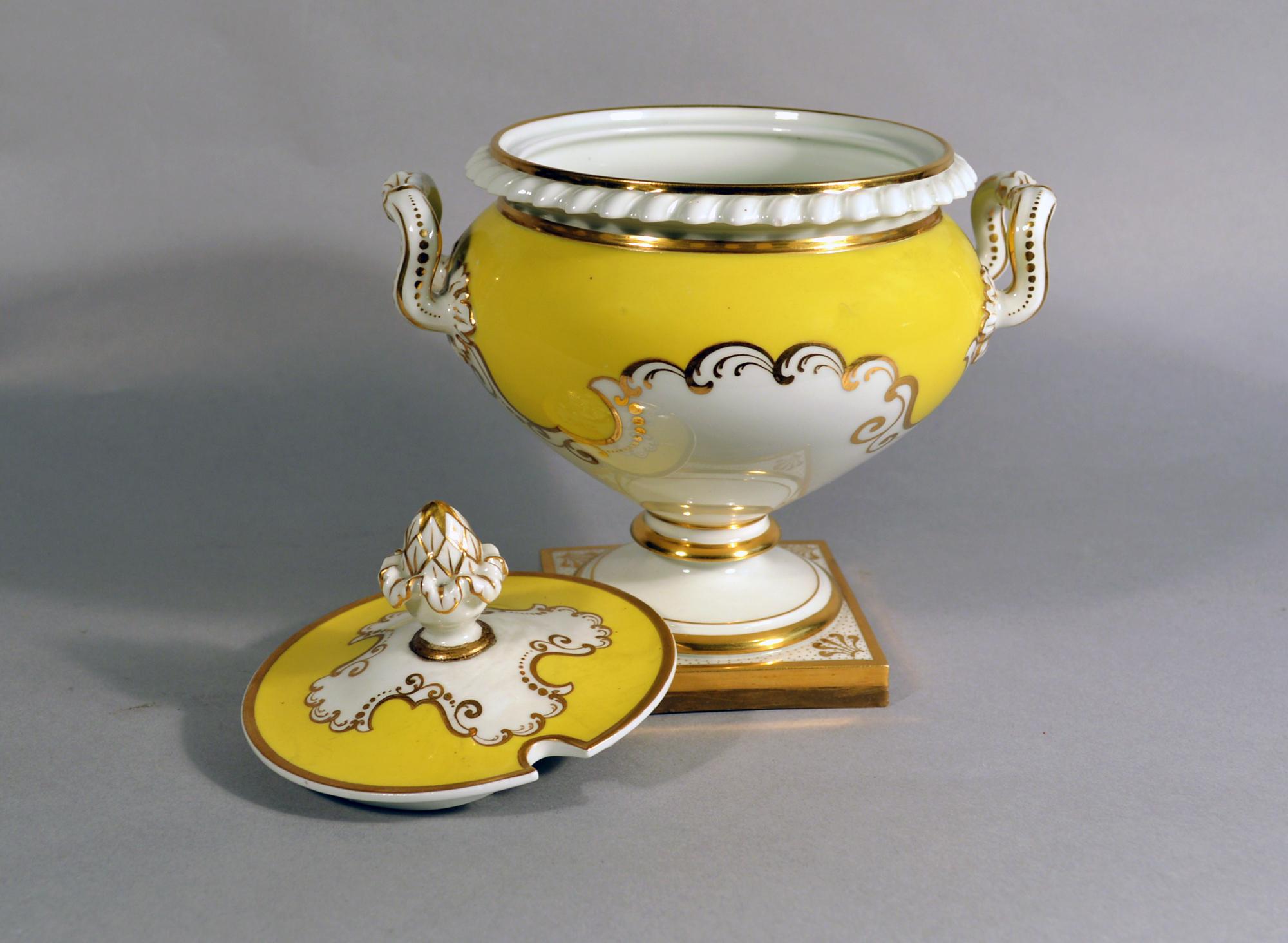 Regency Flight, Barr & Barr Worcester Yellow-Ground Sauce Tureen and Cover For Sale