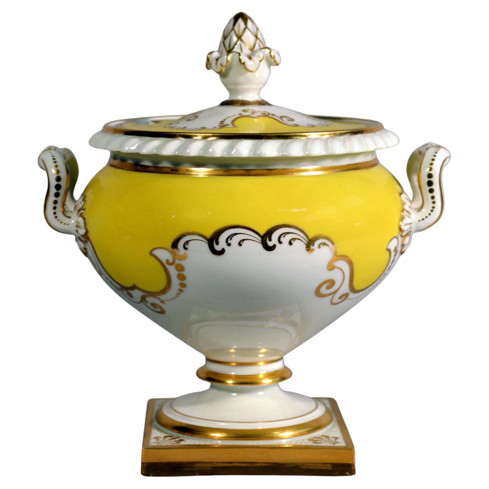 Flight, Barr & Barr Worcester Yellow-Ground Sauce Tureen and Cover For Sale