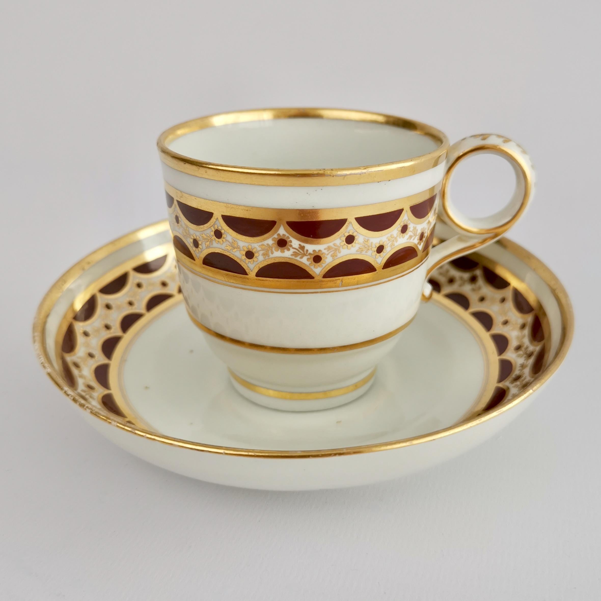 English Flight & Barr Porcelain Teacup Trio, Brown and Gilt Pattern, Georgian, 1792-1804 For Sale