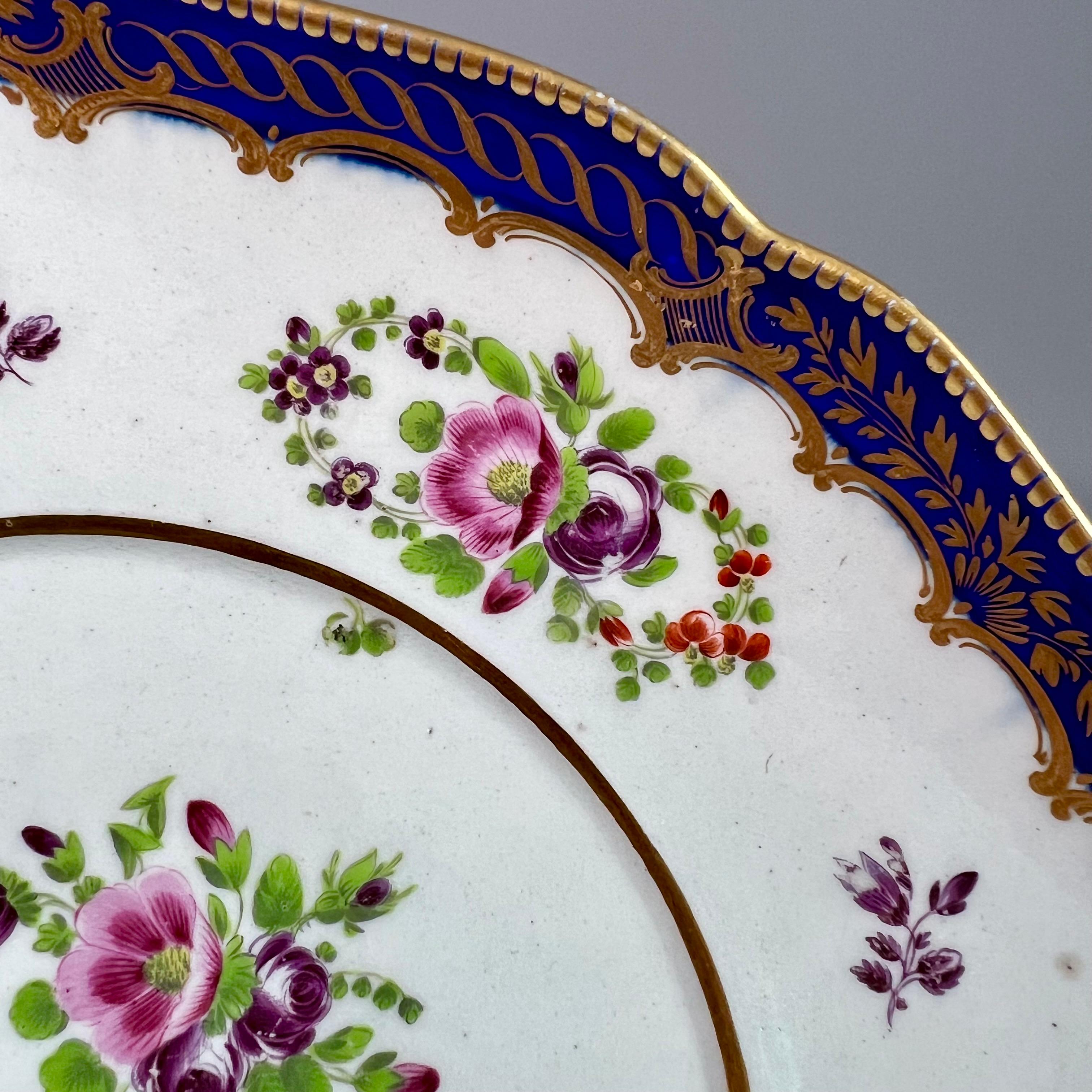 Flight Worcester Dish or Stand, Mazarine Blue, Gilt and Floral Sprays, ca 1785 For Sale 2