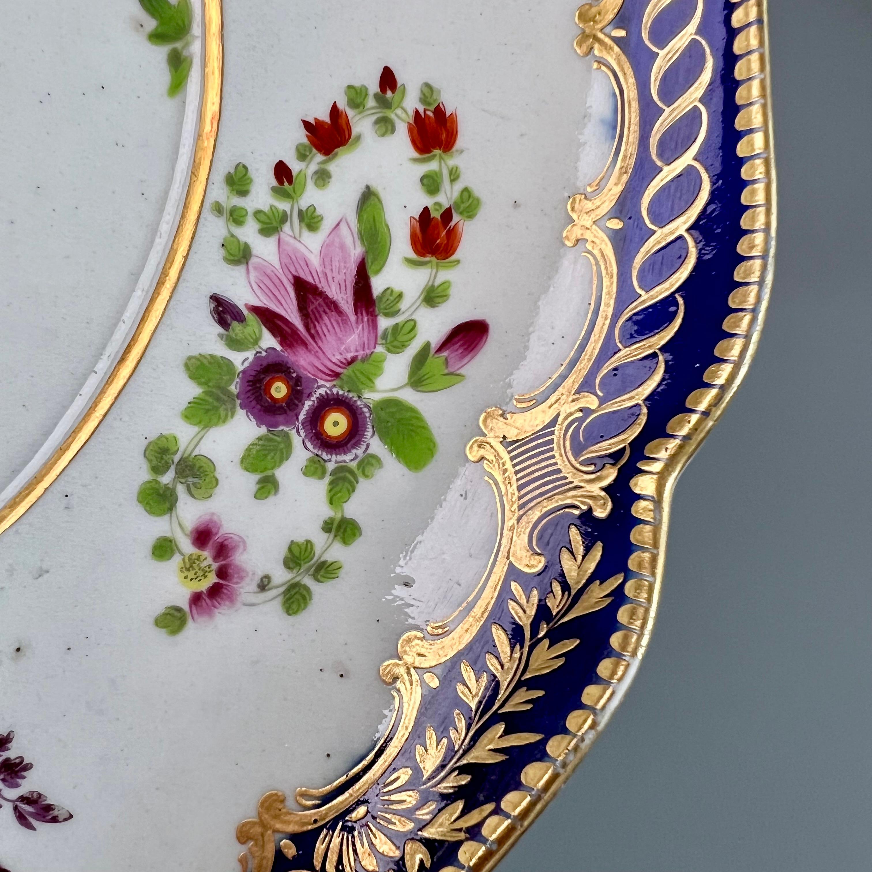 Flight Worcester Dish or Stand, Mazarine Blue, Gilt and Floral Sprays, ca 1785 For Sale 1