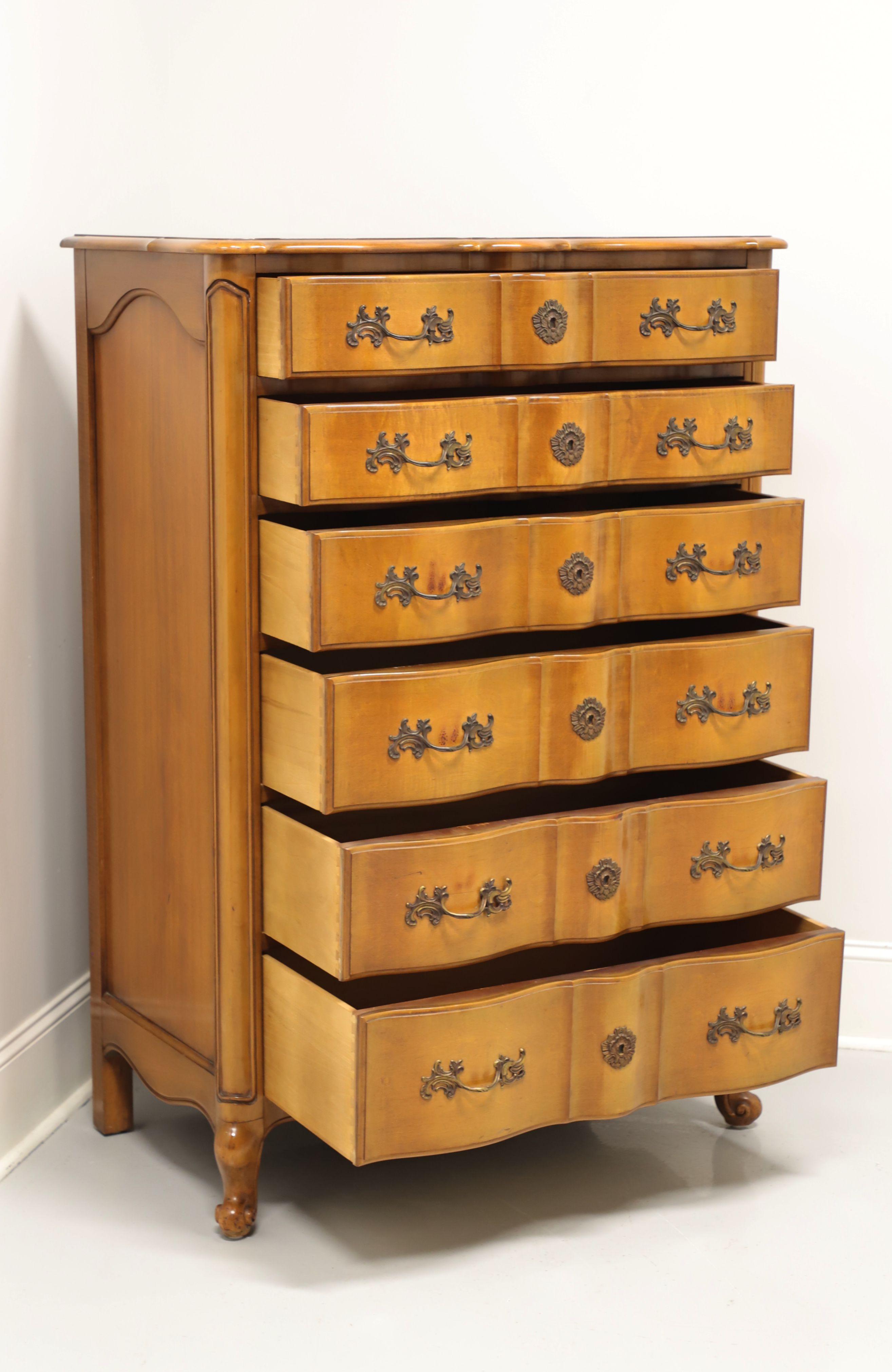 FLINT & HORNER Maple French Provincial Serpentine Chest of Drawers In Good Condition In Charlotte, NC