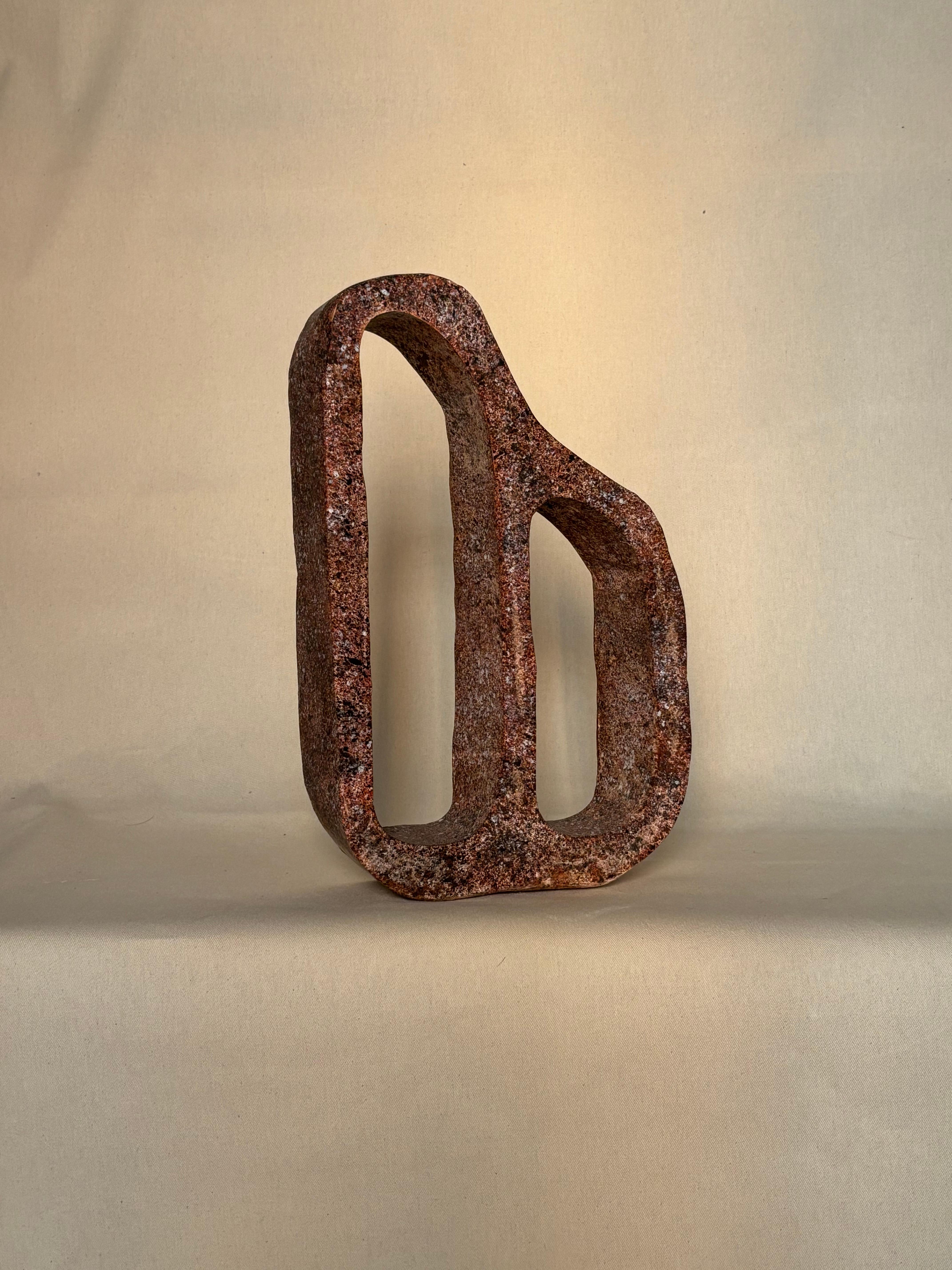 XXI secolo e contemporaneo Vaso Flintstone Brown di Erica Zanella in vendita