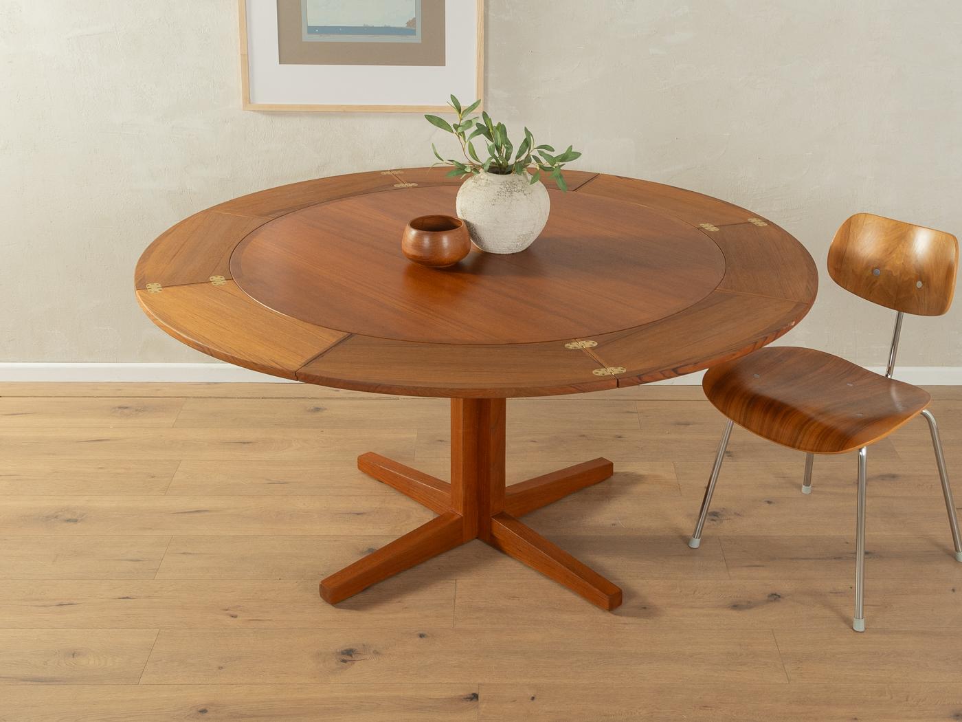 Mid-Century Modern Flip Flap Dining table, Dyrlund