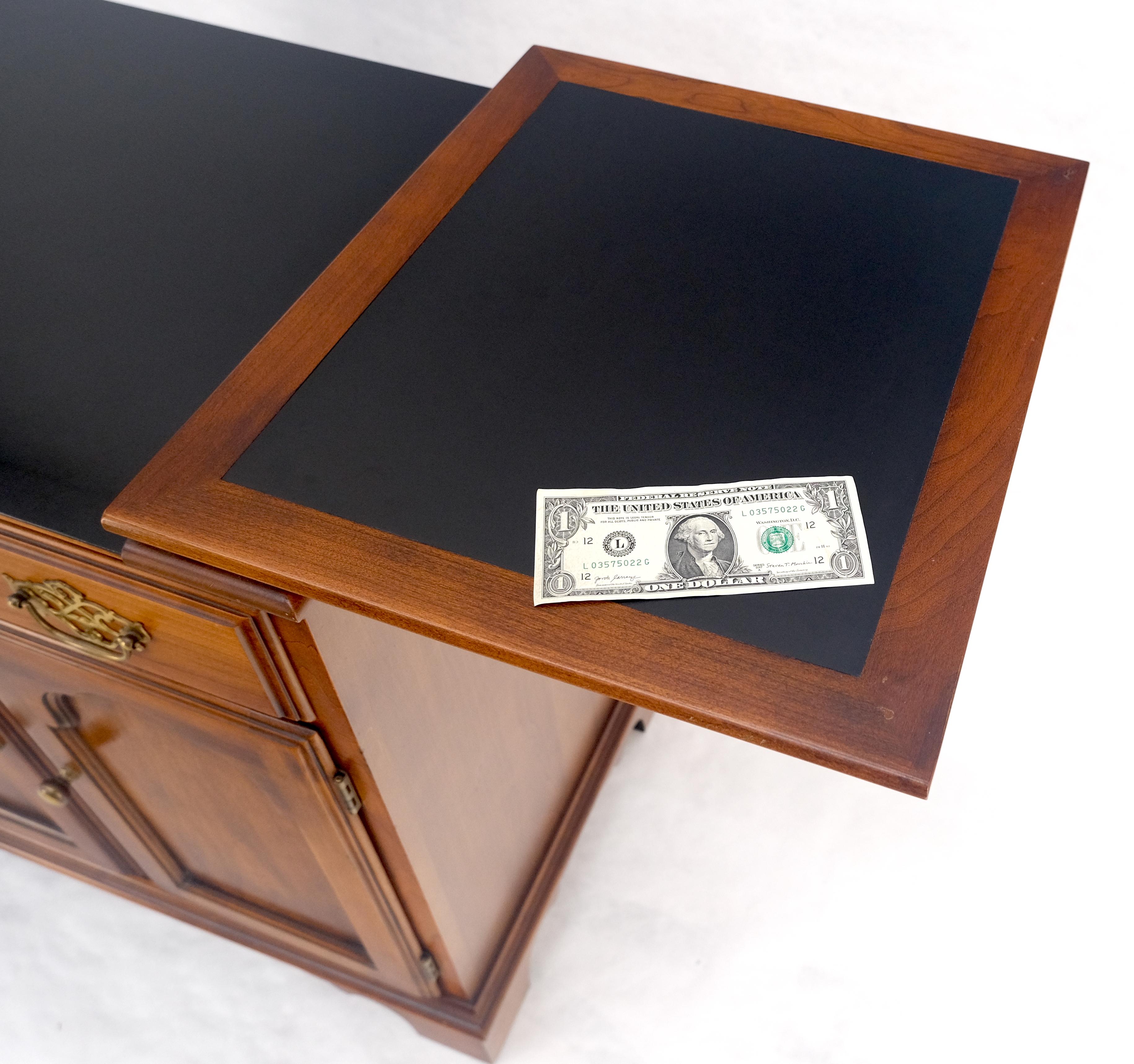 Flip Top Banded One Drawer Raised Panel Cherry 3 Door Liquor Cabinet Server MINT For Sale 13