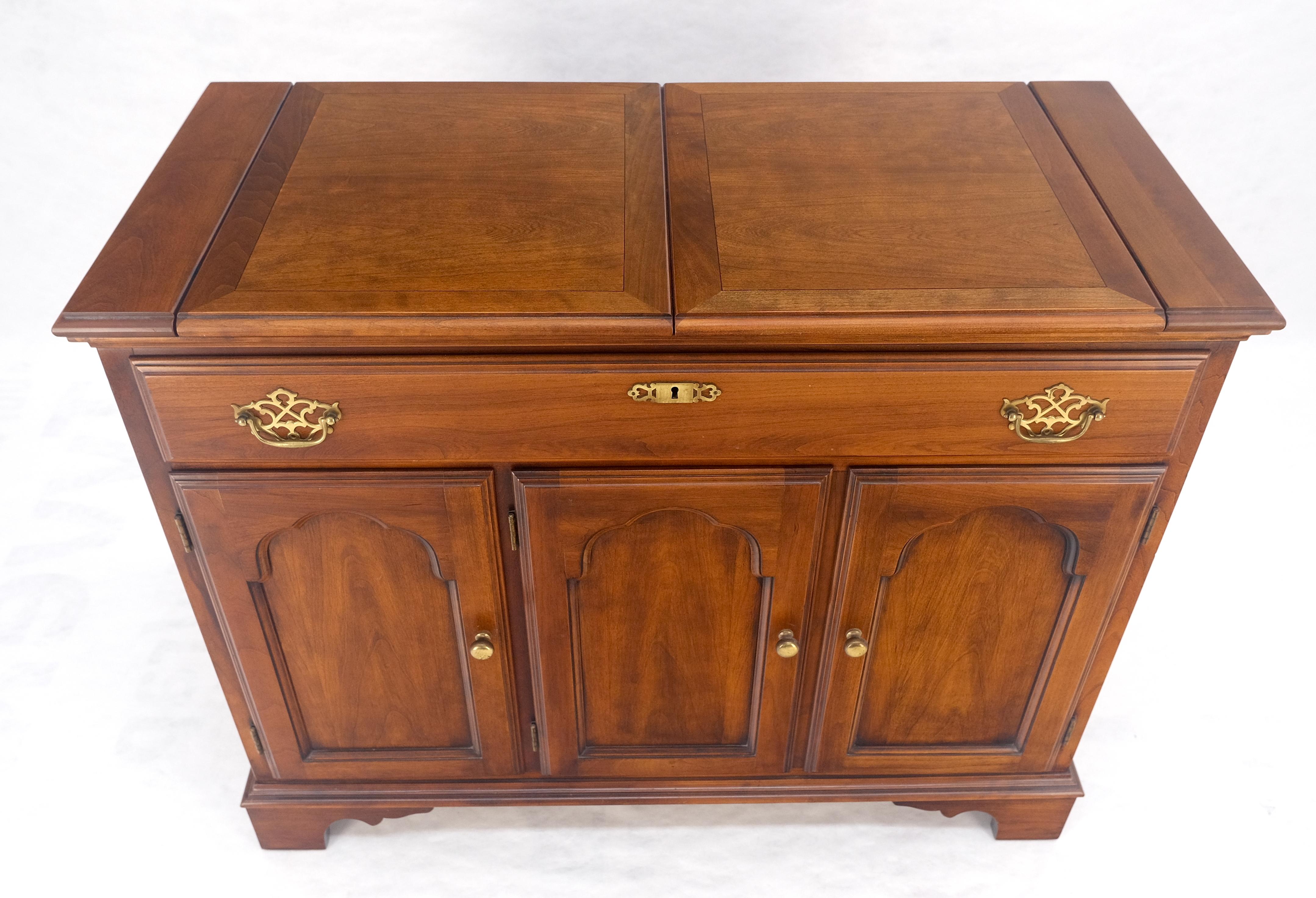 American Flip Top Banded One Drawer Raised Panel Cherry 3 Door Liquor Cabinet Server MINT For Sale