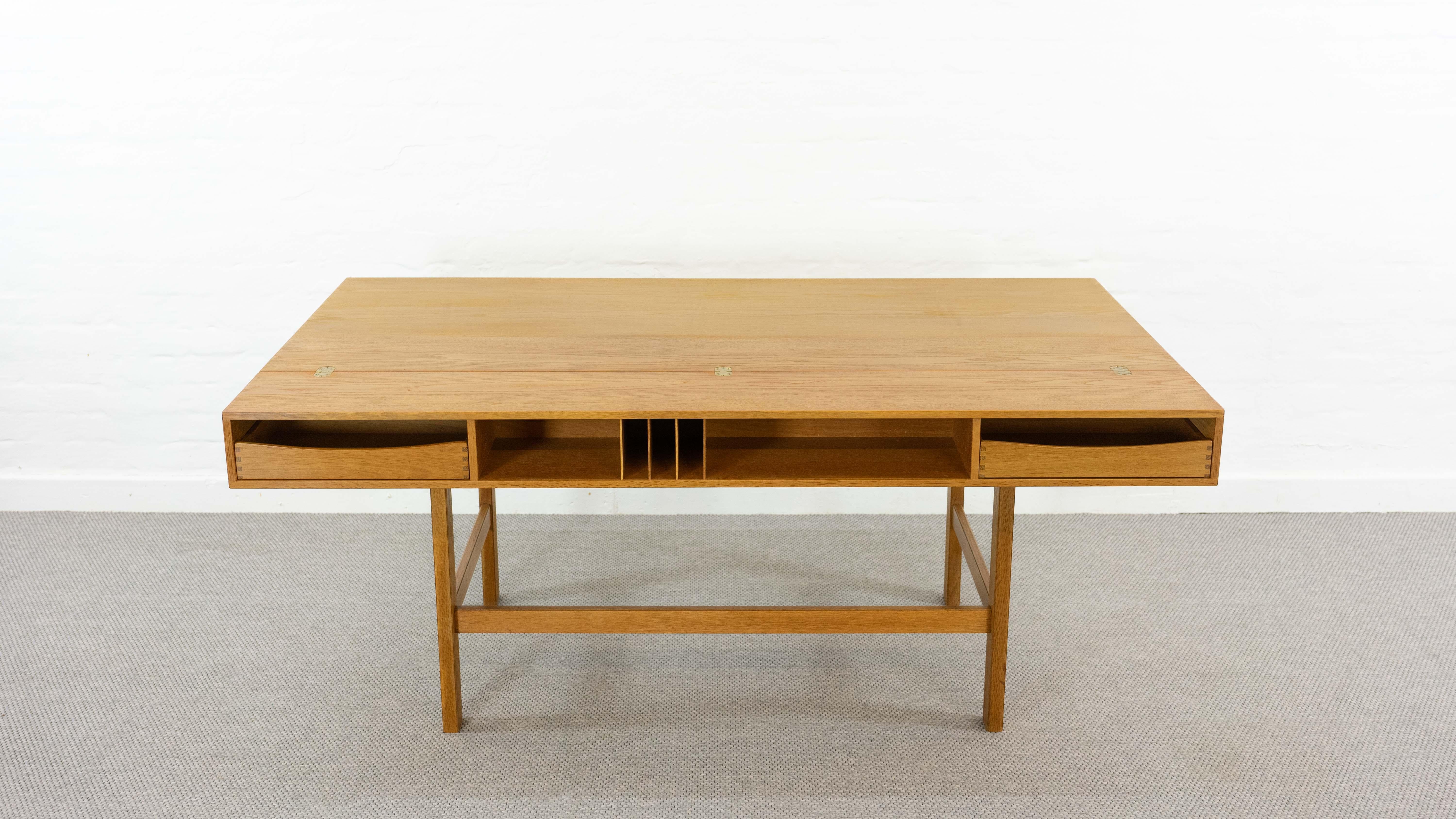 Flip-Top Desk by Jens Quistgaard for Peter Lovig Nielsen in Oakwood For Sale 9
