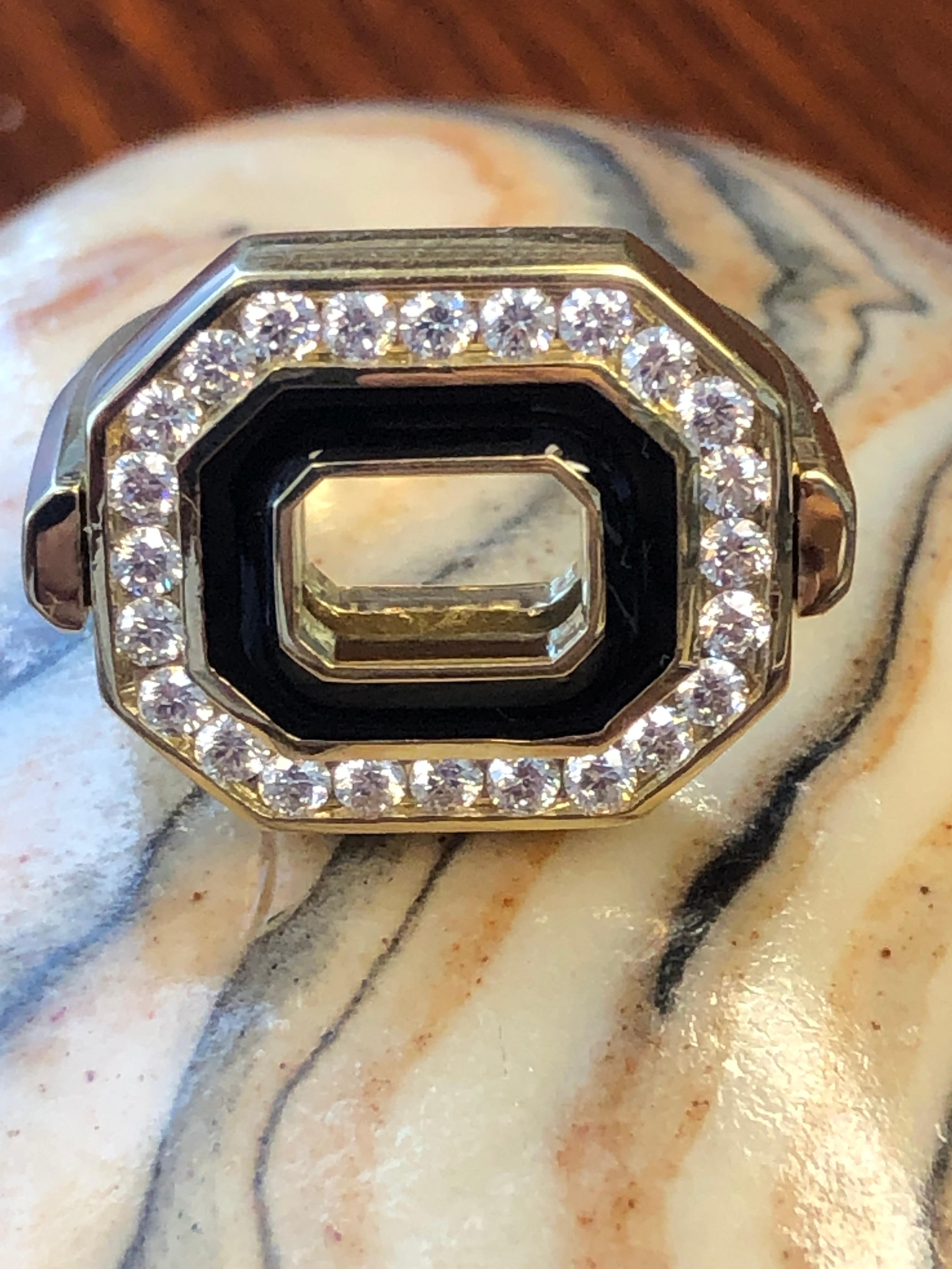 Round Cut Flip Top Diamond and Black Enamel Gold Ring For Sale