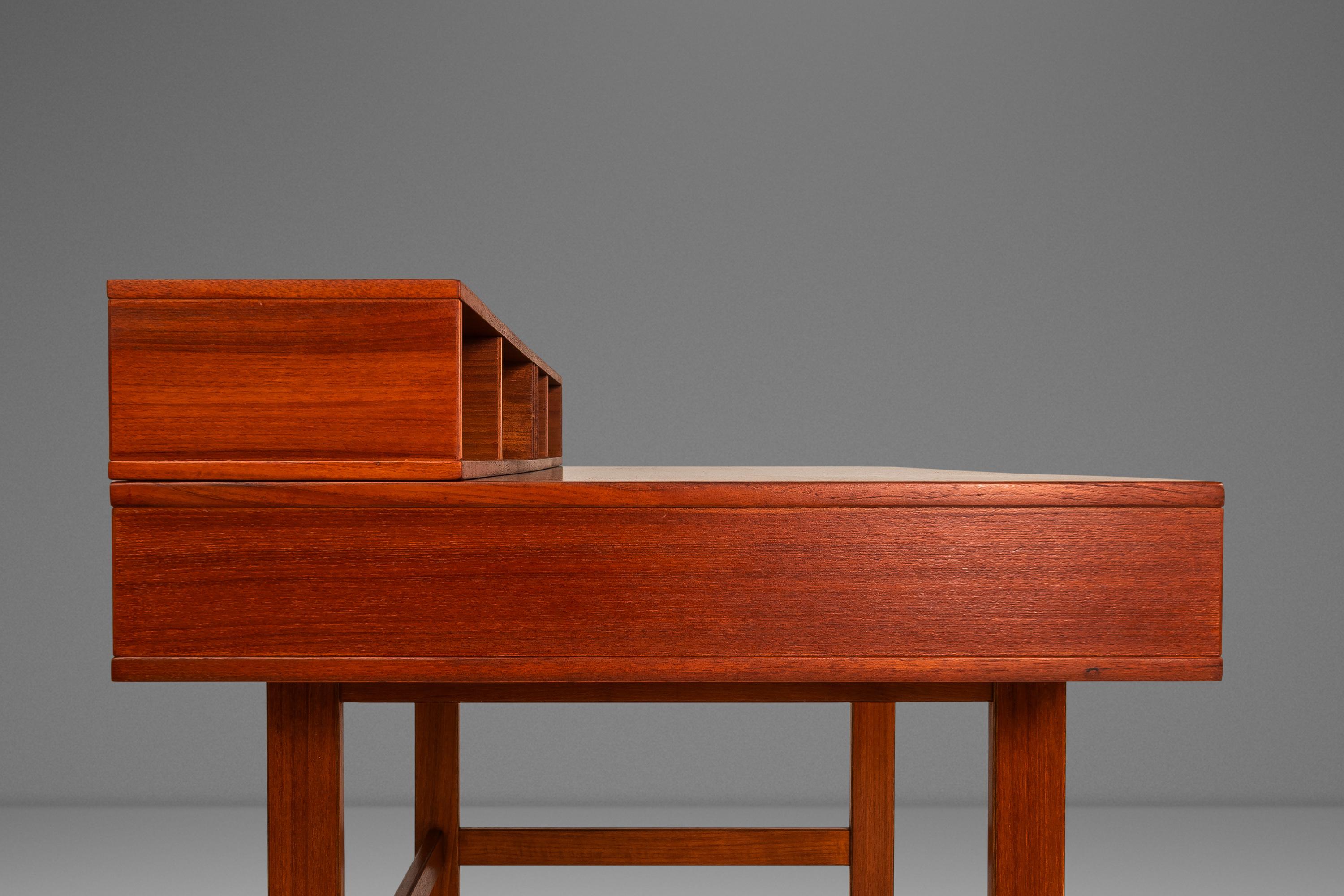Flip-Top Executive Desk in Teak by Peter Løvig Nielsen, Denmark, c. 1960s For Sale 4