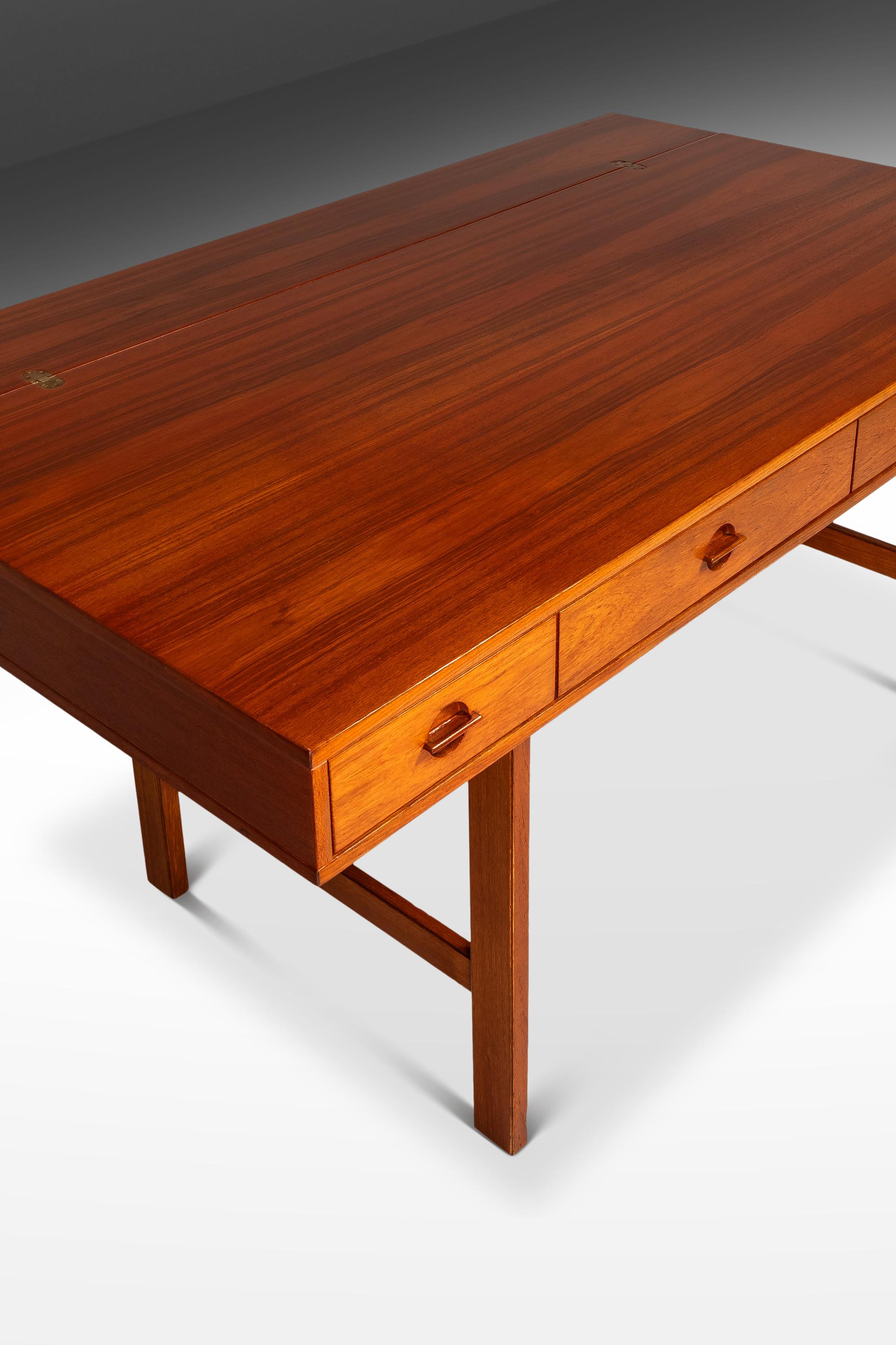 Flip-Top Executive Desk in Teak by Peter Løvig Nielsen, Denmark, c. 1960s For Sale 10