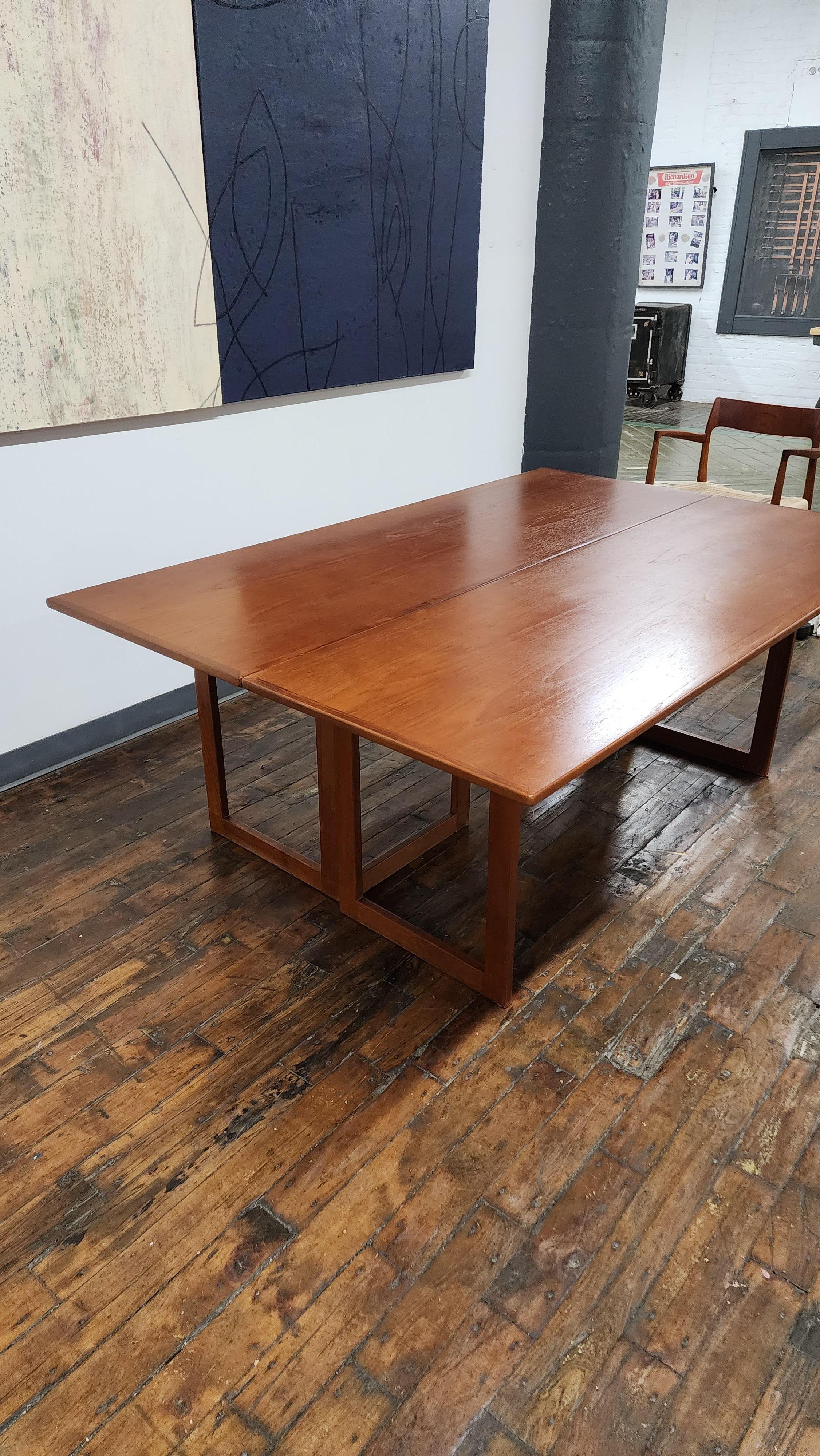 Flip Top Teak Dining Table by Skovmand And Andersen In Good Condition For Sale In Philadelphia, PA