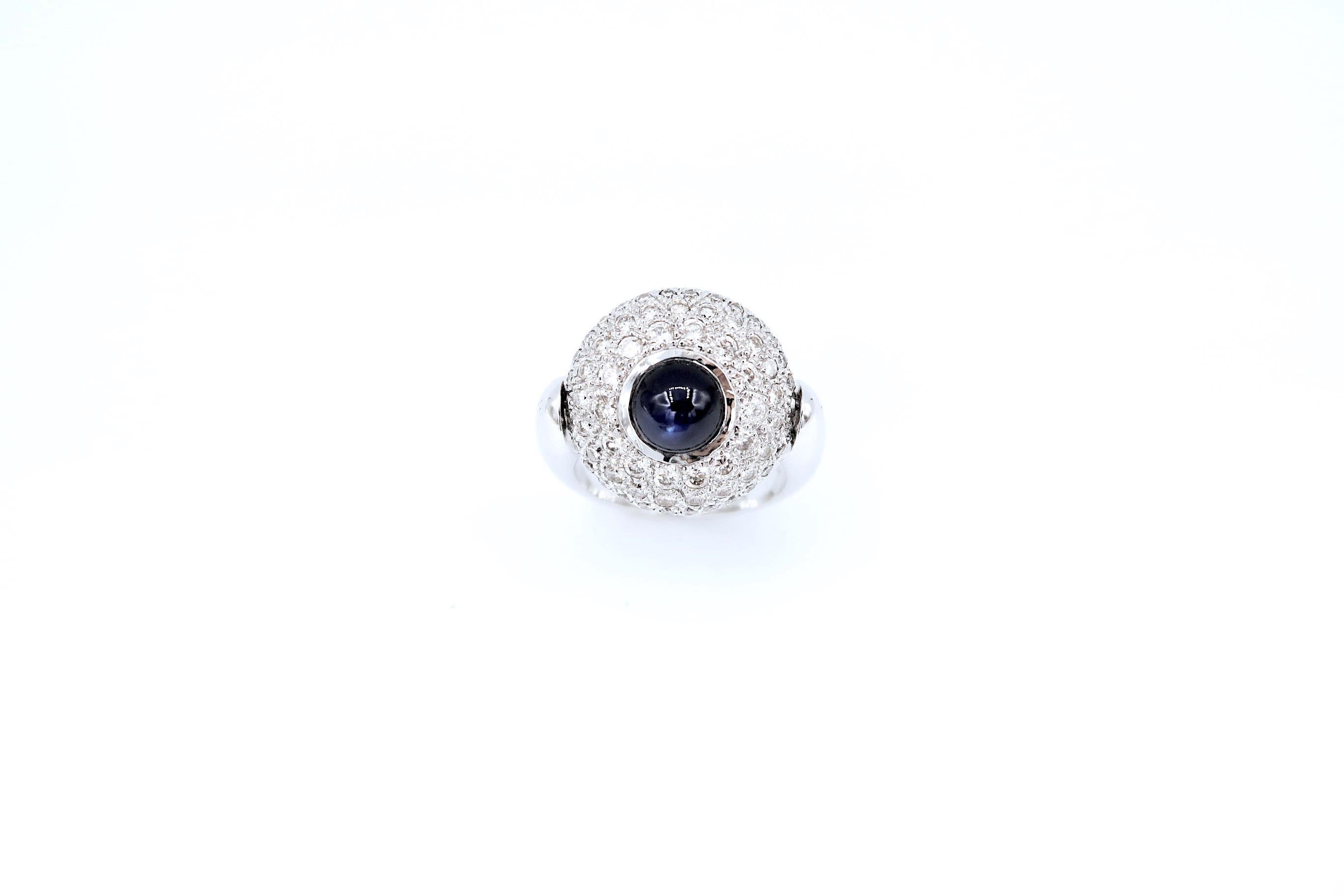 Women's or Men's Flippable 2-Faced Double-Faced Cabochon Sapphire Diamond Pavé Gold Ring For Sale