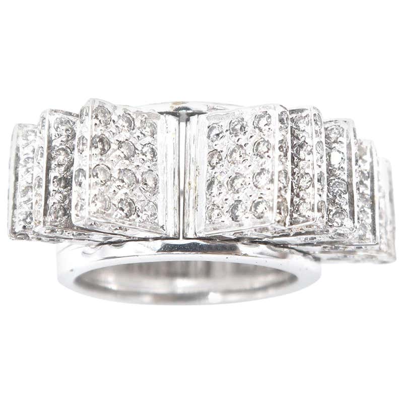 18 Karat White Gold Diamond Pave Ring For Sale at 1stDibs