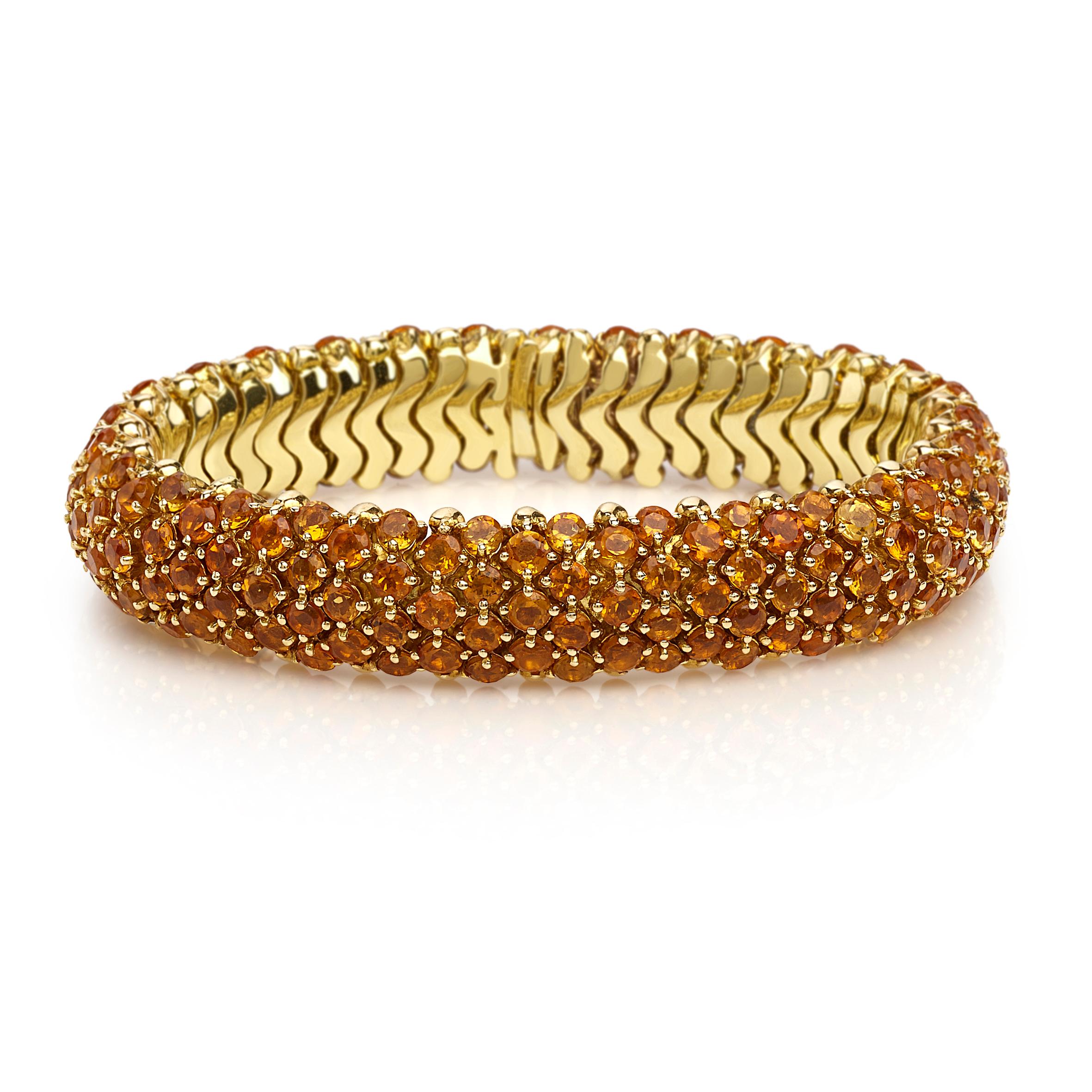 Emerald Cut 18 Karat Yellow Gold Bracelet with Citrine For Sale