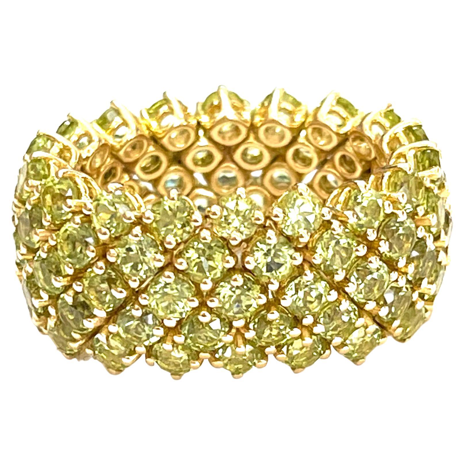 Flirt Collection 18 Karat Yellow Gold Flat Ring and Peridots