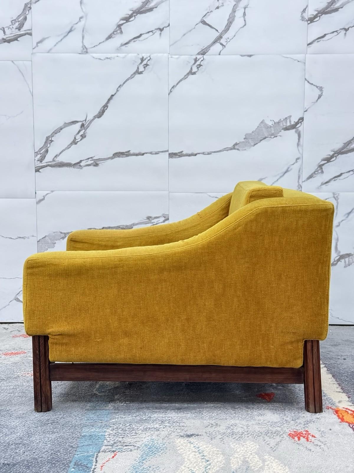 F.lli Saporiti Besnate Pair Of Armchairs 1960s Modern Design For Sale 8