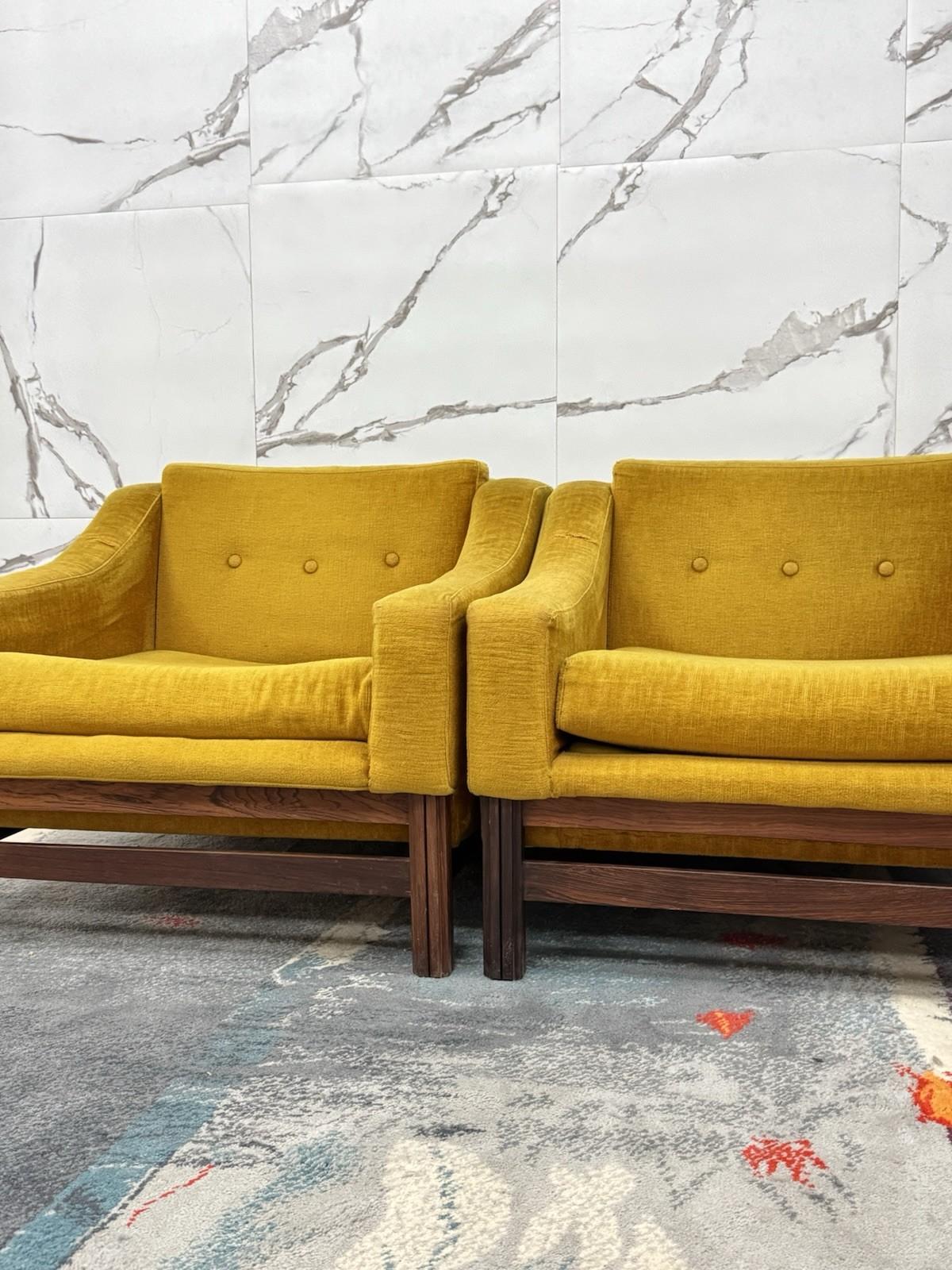 F.lli Saporiti Besnate Pair Of Armchairs 1960s Modern Design In Good Condition For Sale In Taranto, IT