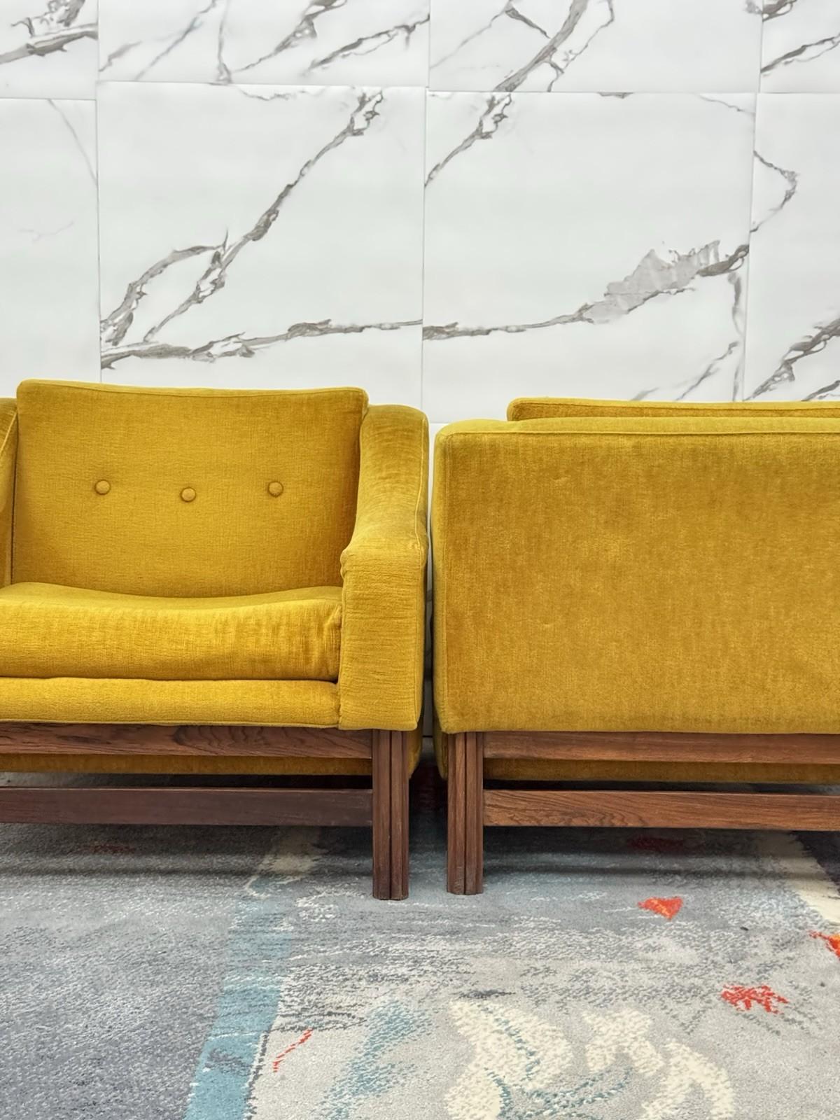 F.lli Saporiti Besnate Pair Of Armchairs 1960s Modern Design For Sale 2