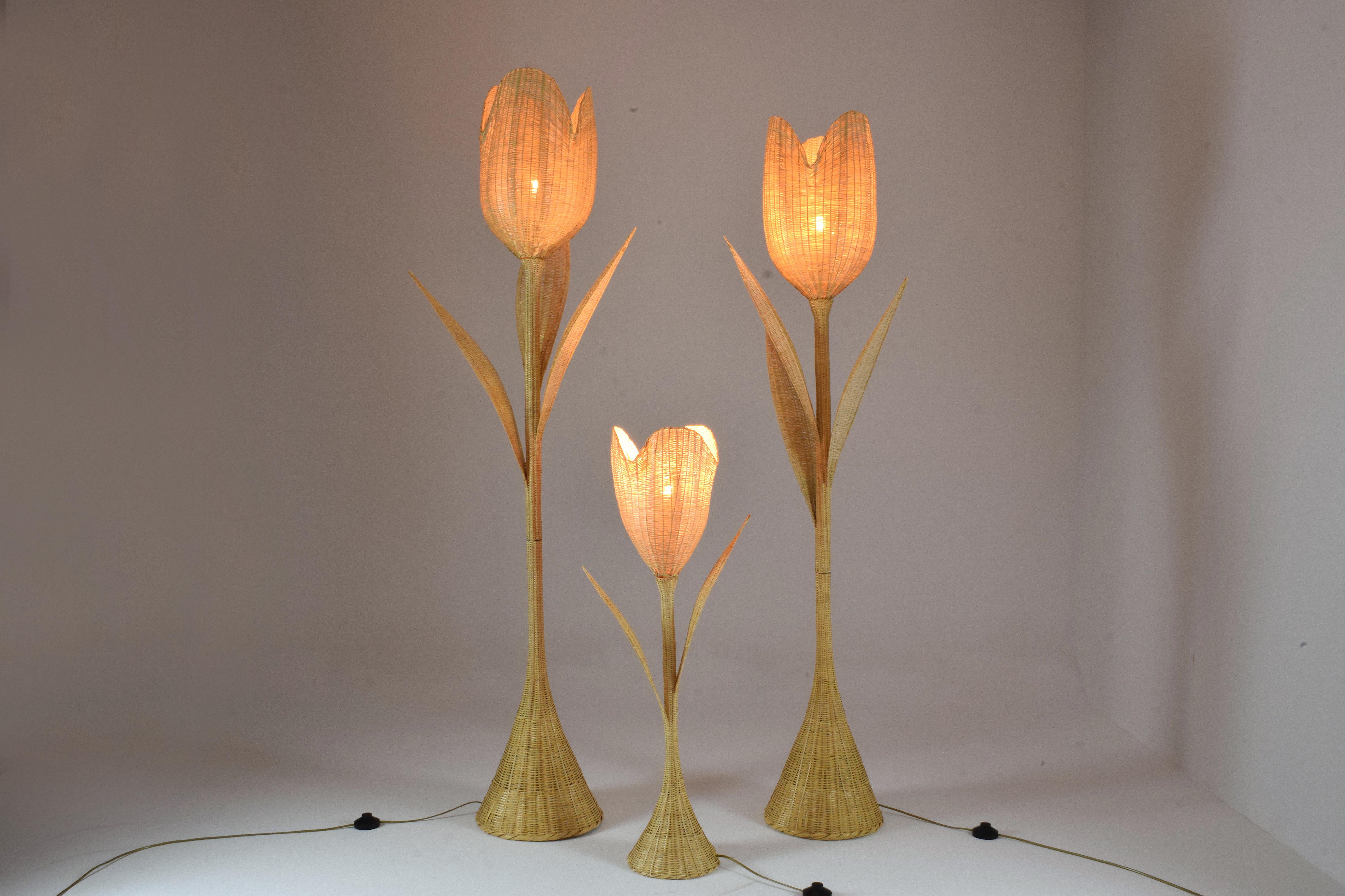 Lampe de table Flo en osier tressé à la main Neuf - En vente à Paris, FR