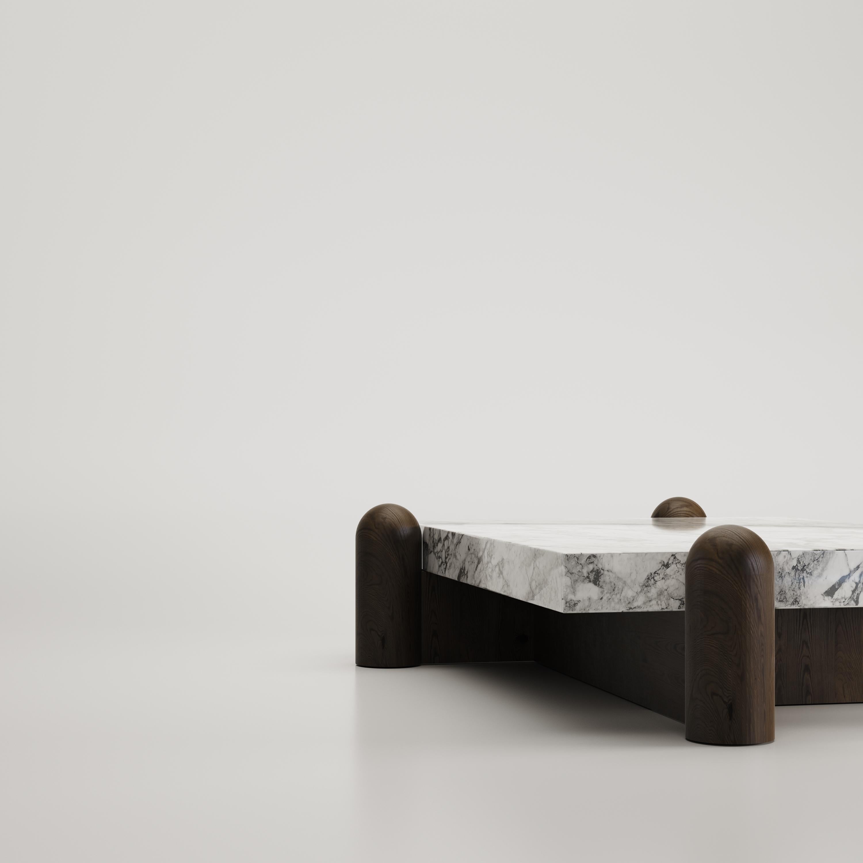 FLO Marble Coffee Table by French Architect Aro Vega In New Condition For Sale In Bordeaux, FR