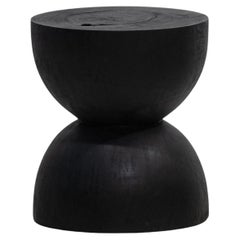 Tabouret FLO, finition brute noire Monkey Pod