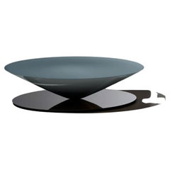 Table basse flottante en acier poli bleu clair avec miroir, conçue par La Chance