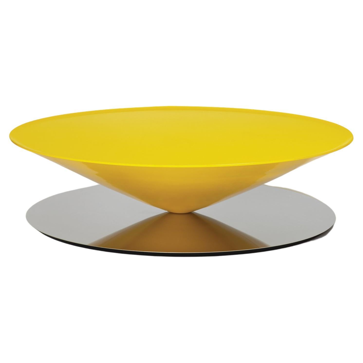 Table basse flottante jaune brillant, Luca Nichetto pour La Chance