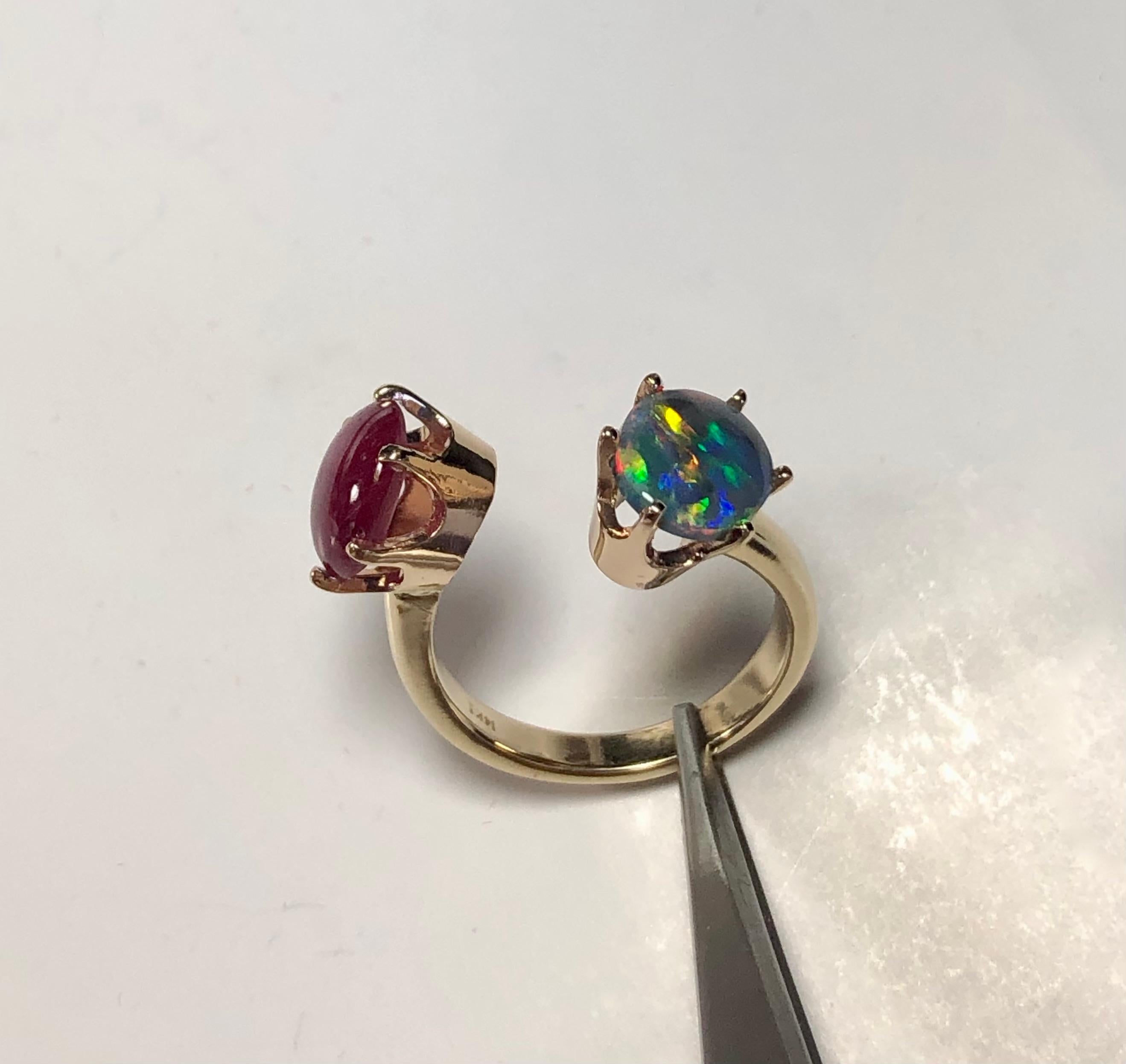 Emerald Cut Floating Black Opla Star Ruby Open Shank Toi et Moi Ring Gold For Sale