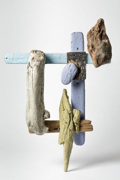 Composición de madera flotante y pintada de Michel Lanos. Alrededor de 1980-1990.