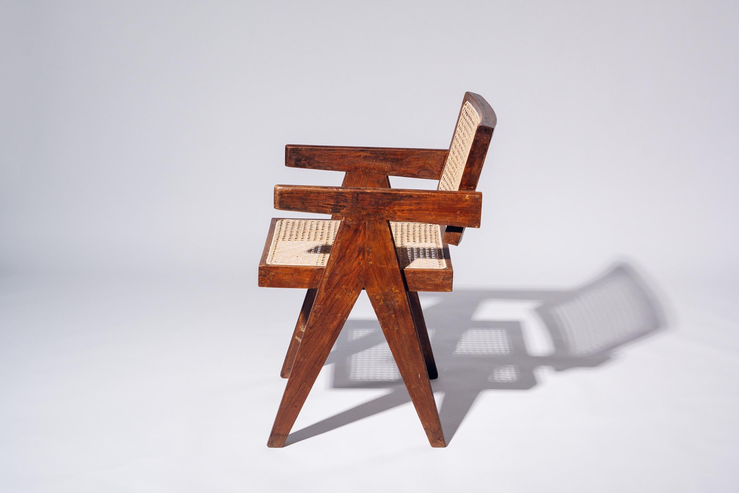 Mid-Century Modern Chaise à dossier flottant par Pierre Jeanneret pour Chandigarh, Inde, vers 1955-56 en vente